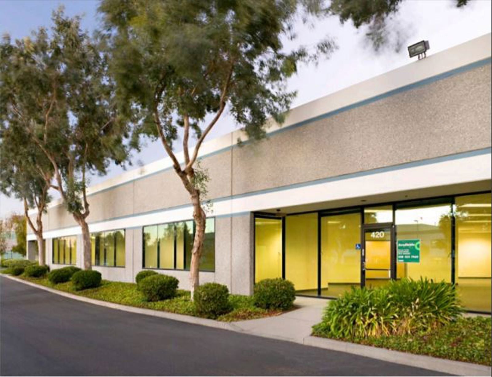 402-470 S Hillview Dr.JPG