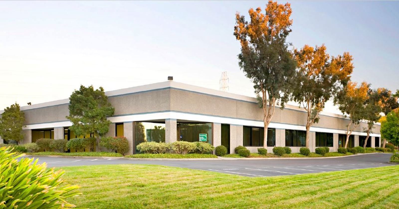 402-470 S Hillview Drive.JPG