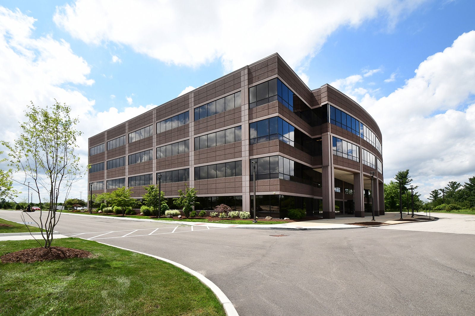 23000 Millcreek Boulevard - Image 9