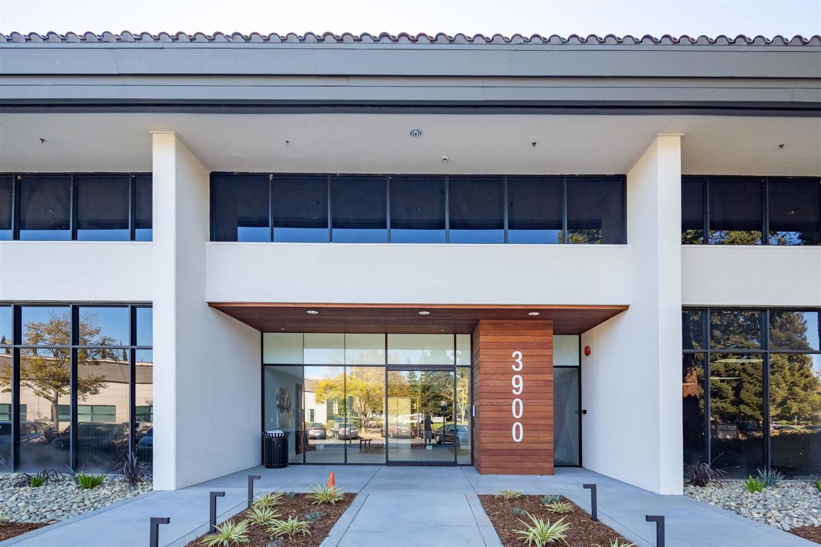 Exterior_SK1A1424-HDR