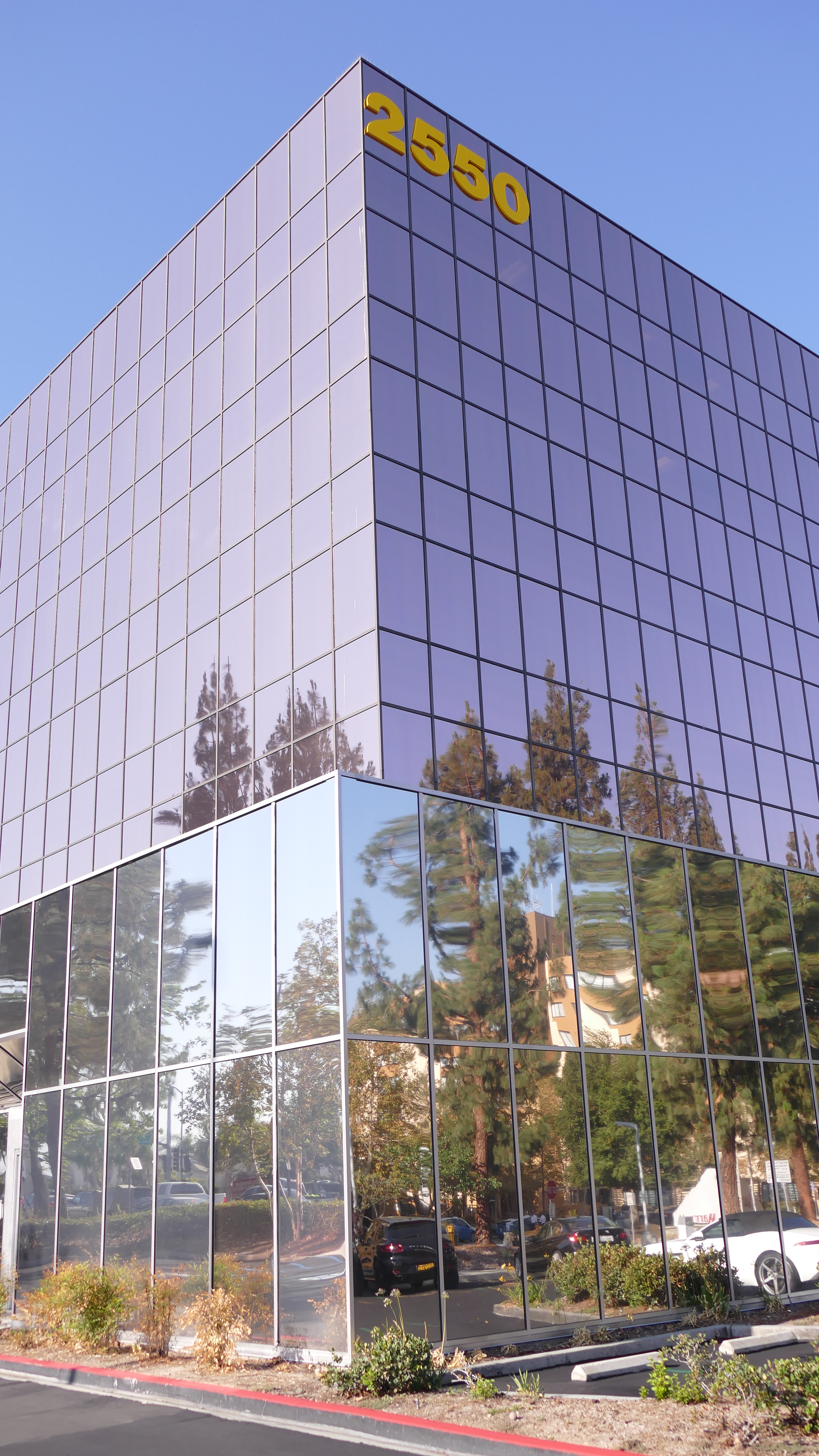 Office in Burbank, CA — Lease in Burbank, CA, photo 3 of 4