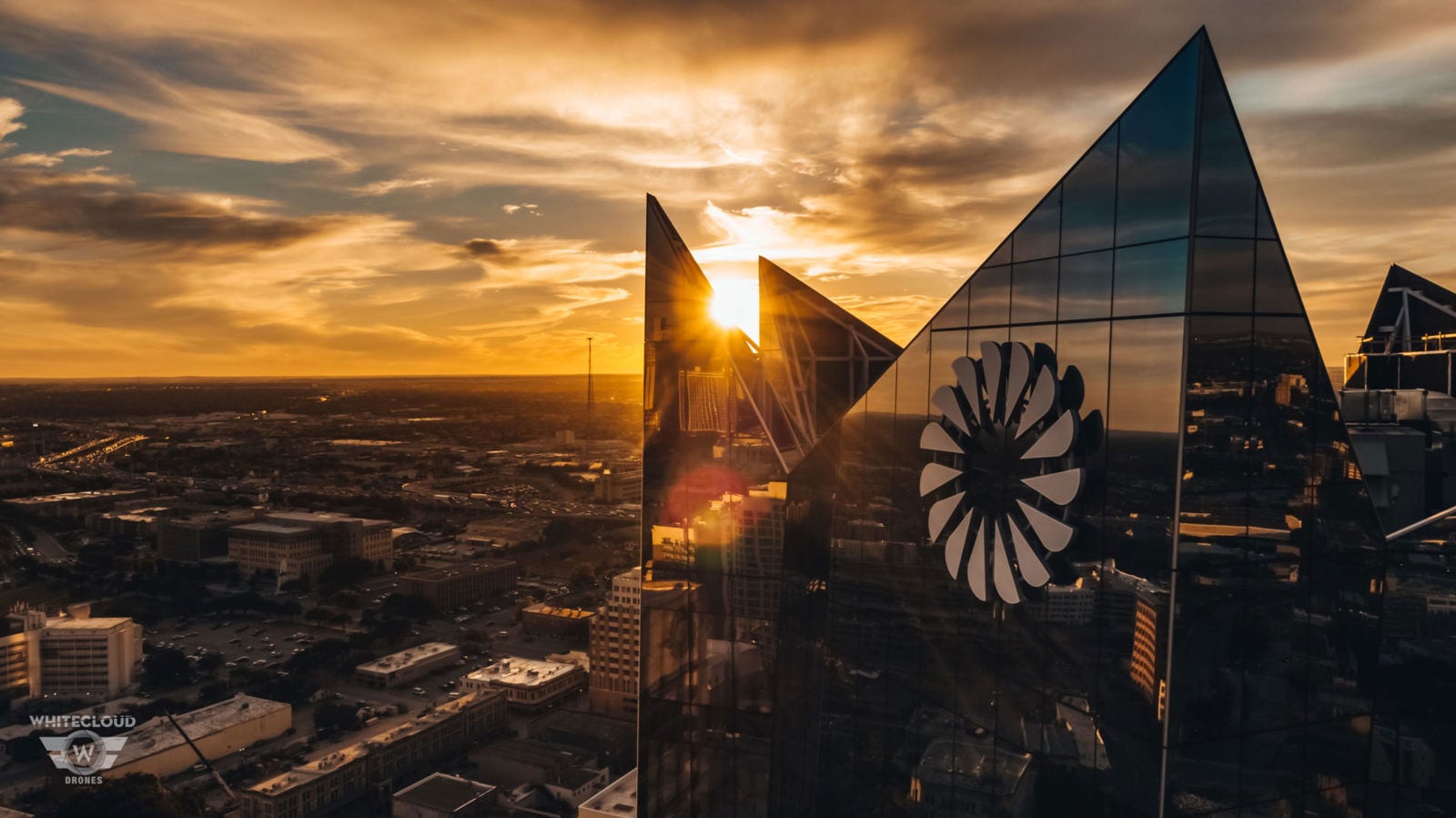 Frost Tower 111 West Houston Street - Image 2