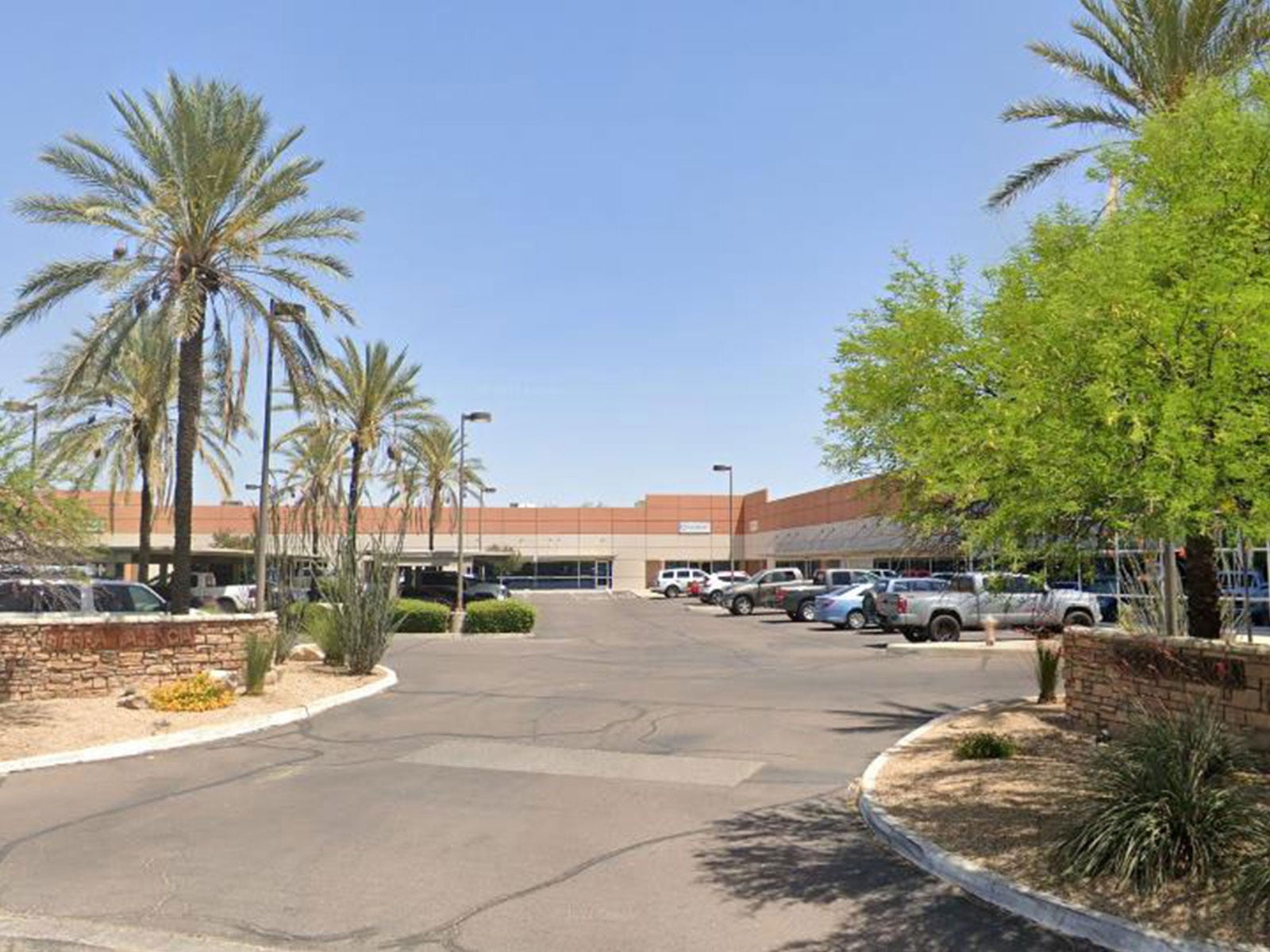 3280 E Hemisphere-Exterior