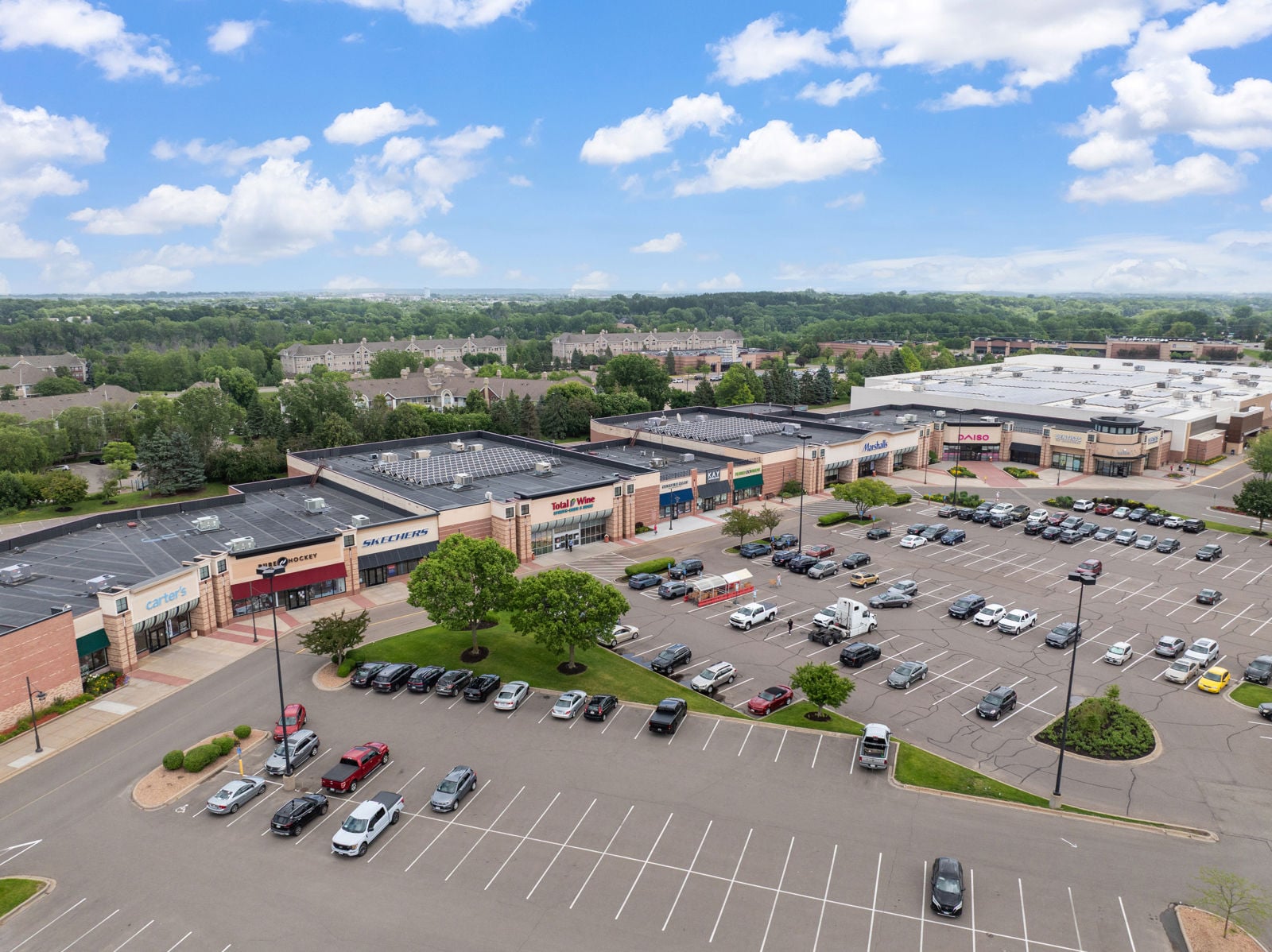 7020-7230 Village Creek Plaza, Woodbury MN, 55125-36