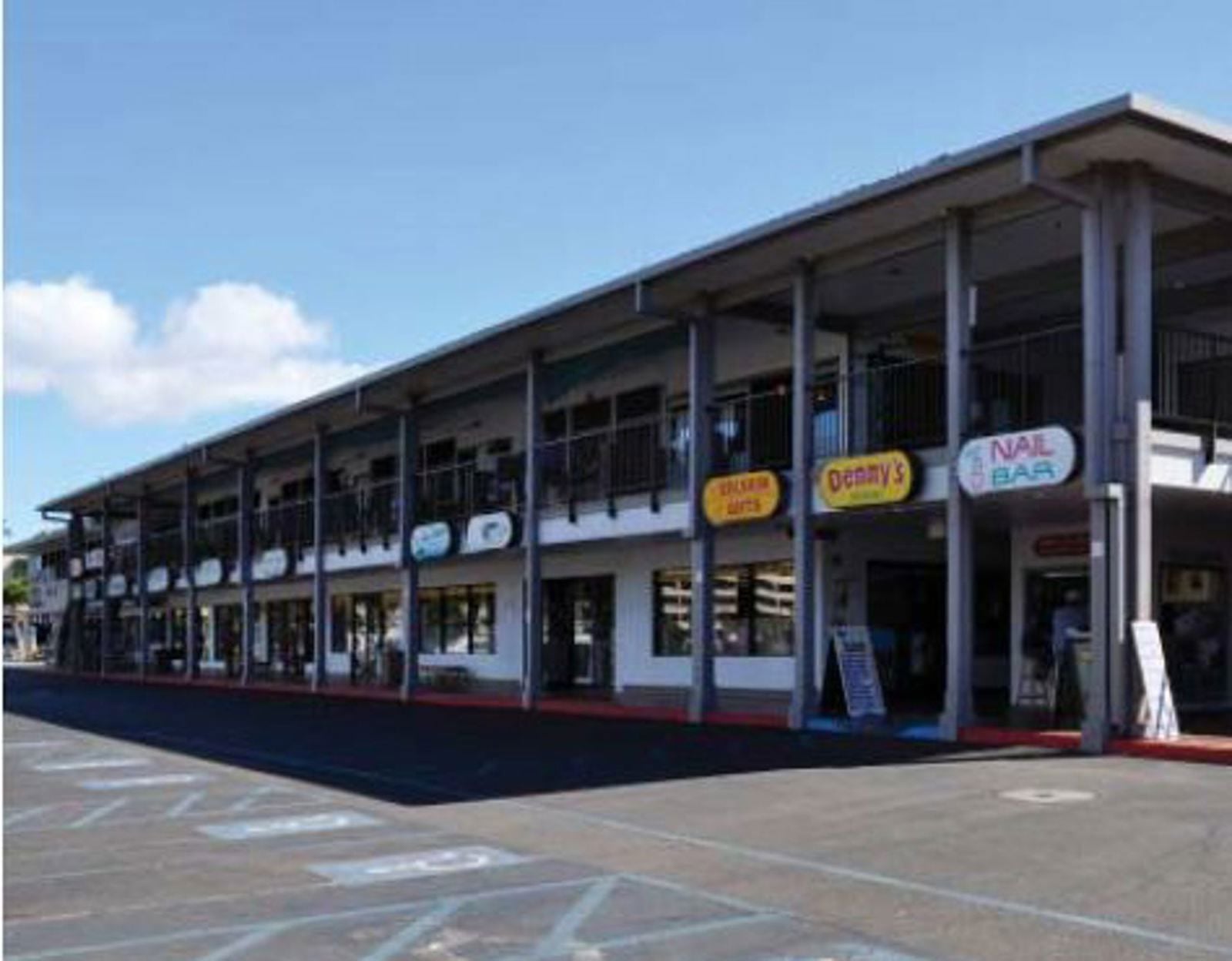 Kamaole SC, Storefronts