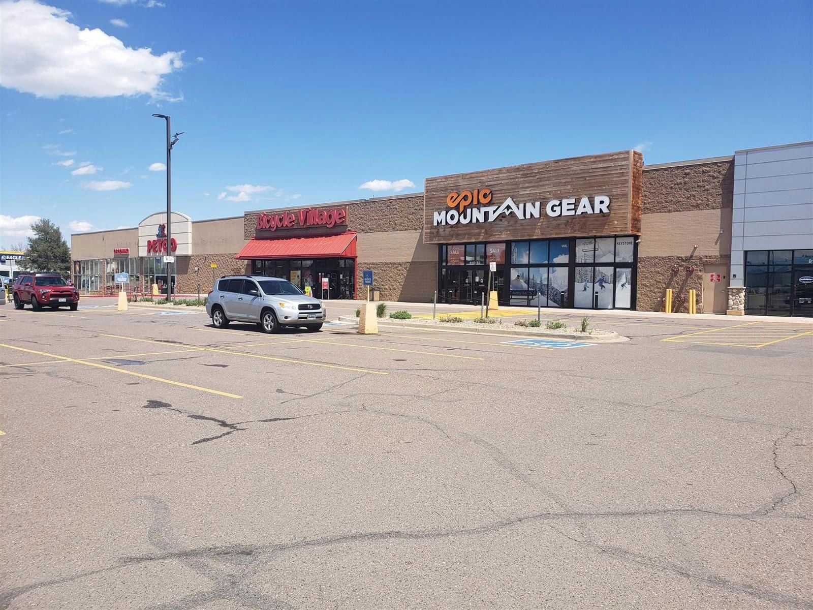 Plaza on the Green 8100 West Crestline Avenue - Image 4