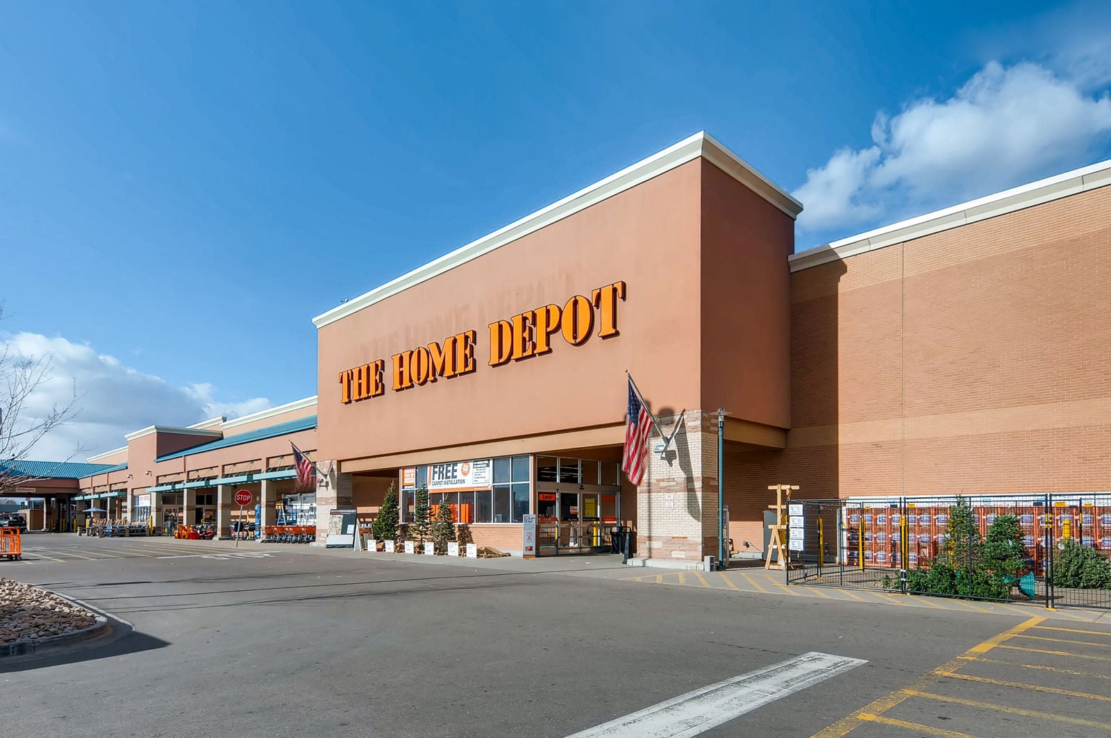 Quebec Square 7506 East 36th Avenue - Image 1