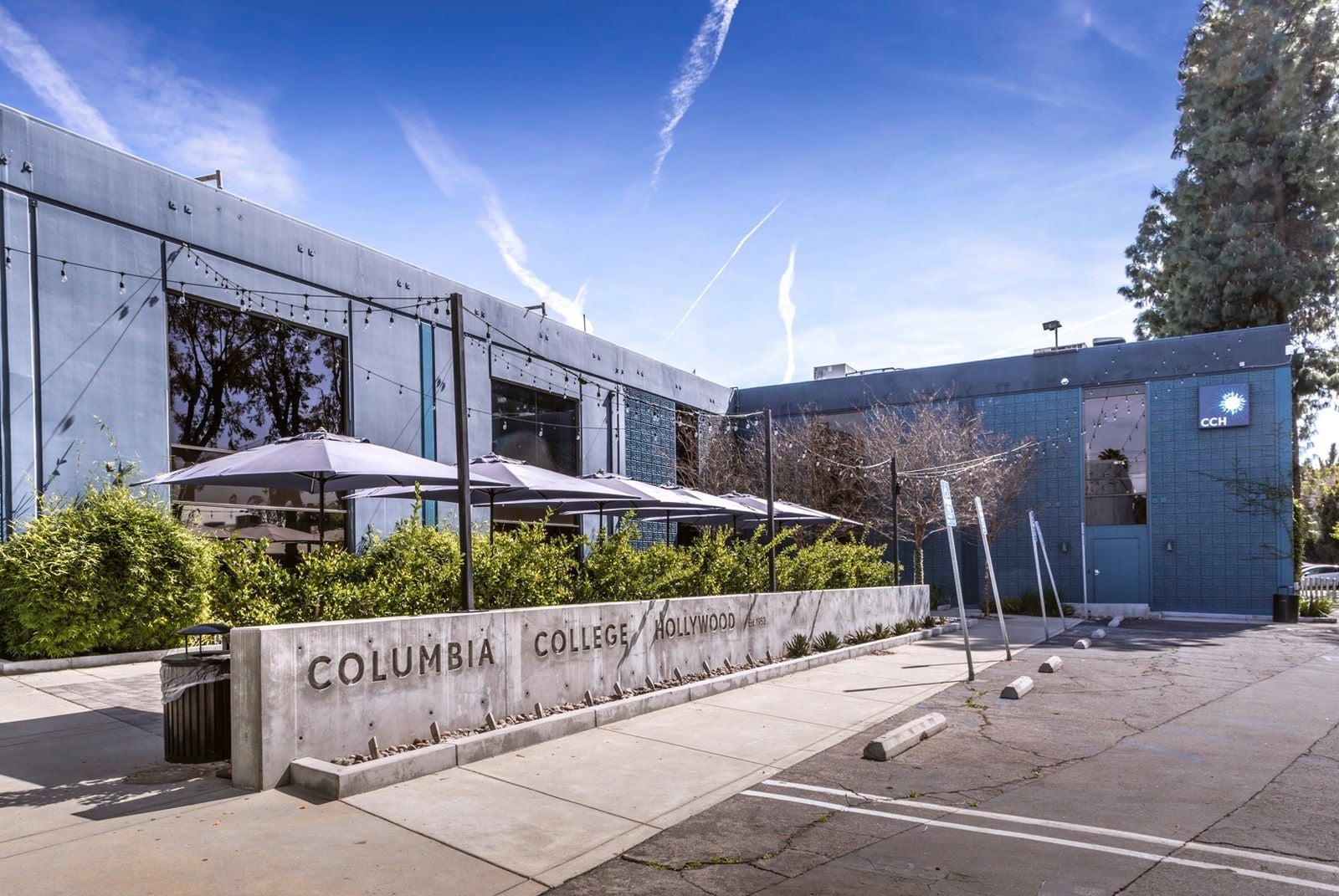 18618_W_Oxnard_St_016