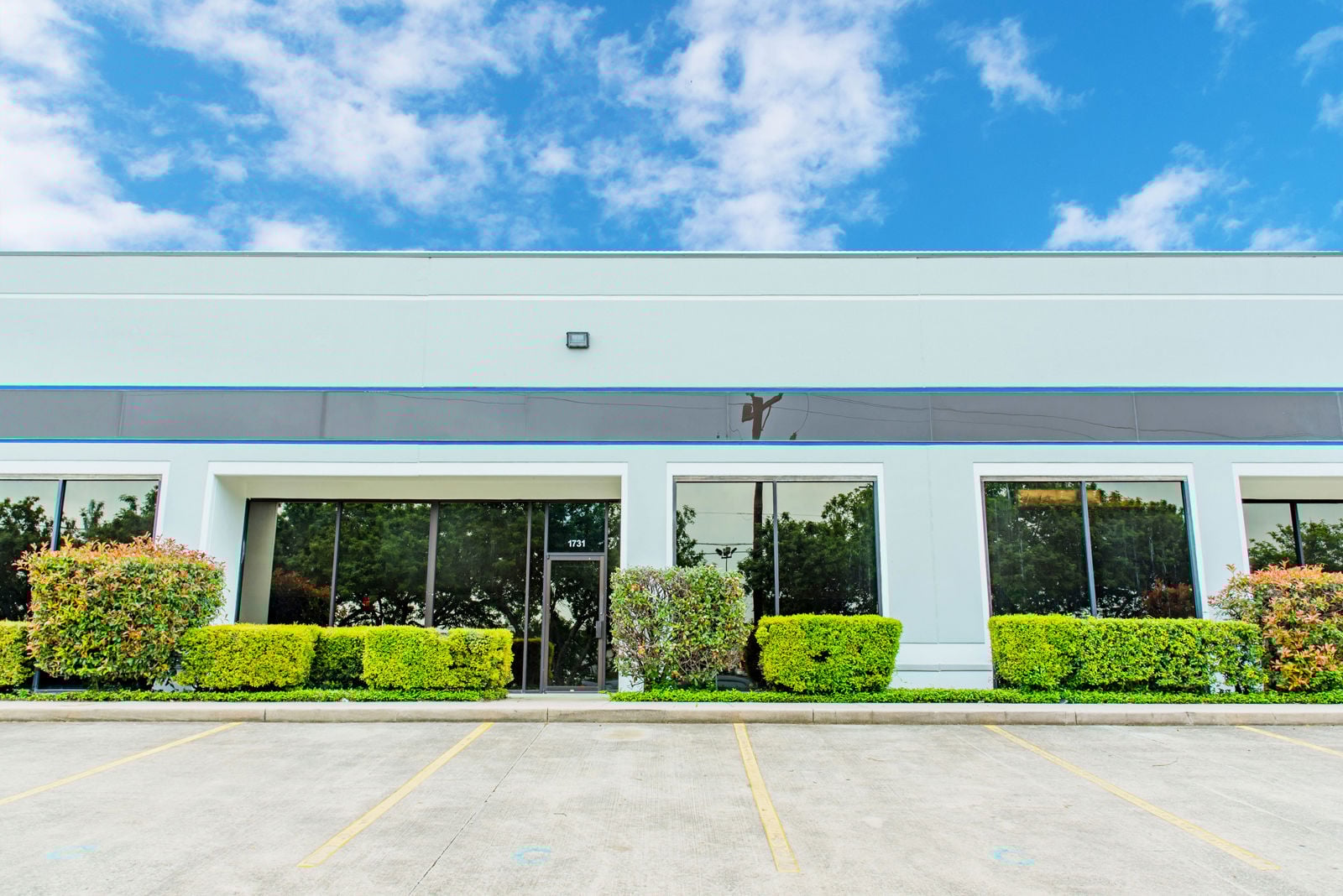 Grandstand Service Center 1700 Grandstand Drive - Image 2