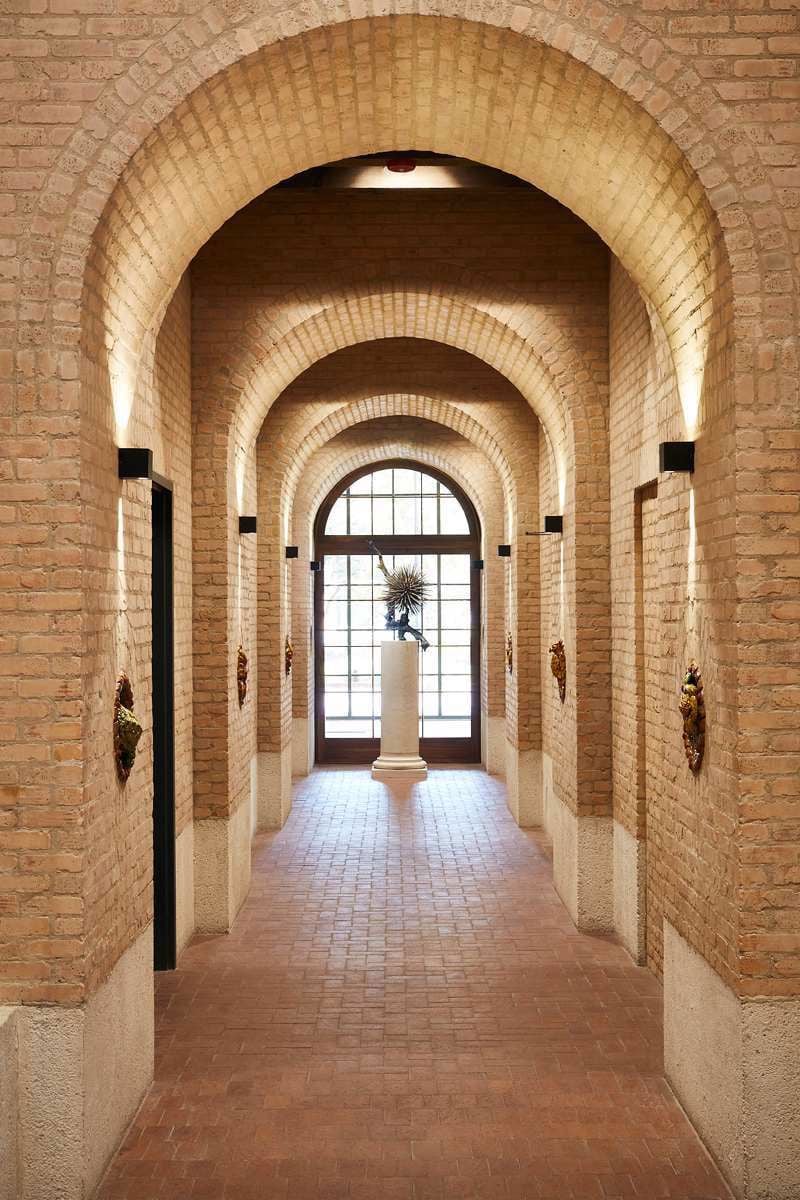 Oxbow 1803 Broadway Street - Image 2