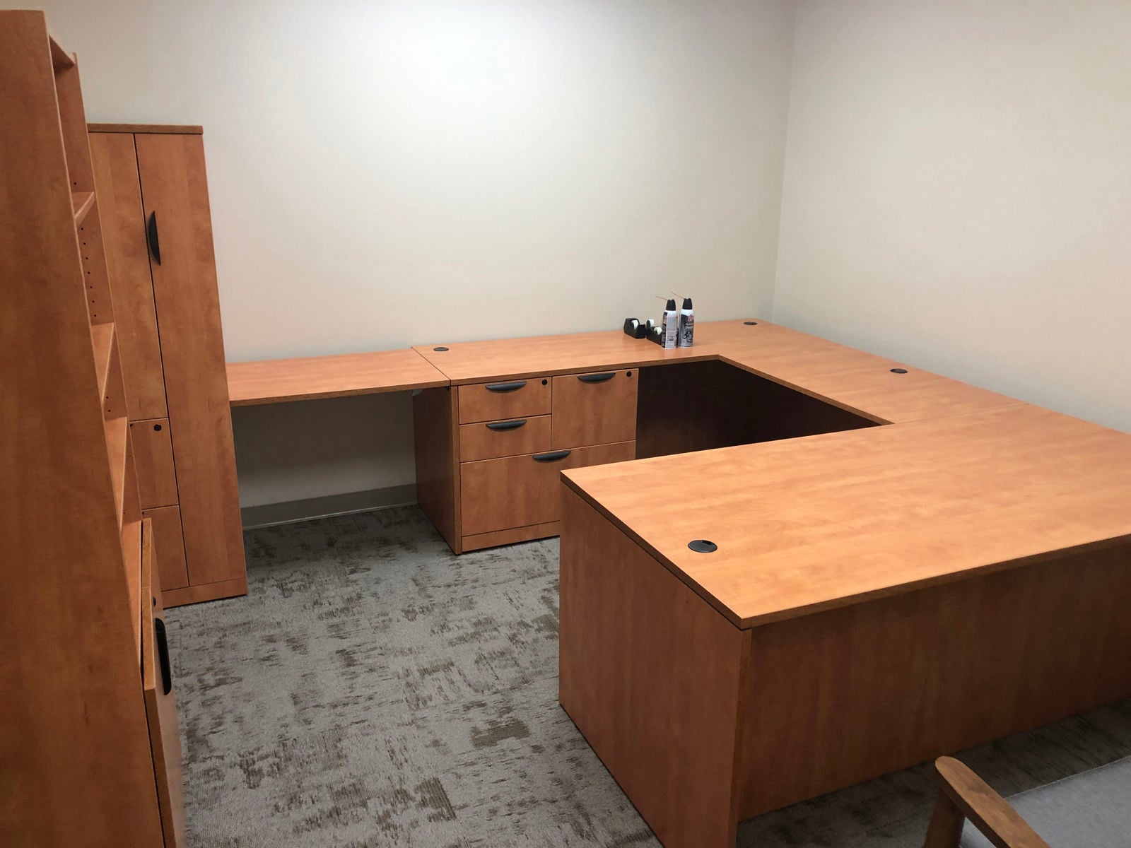 Suite 1450 Office .JPG