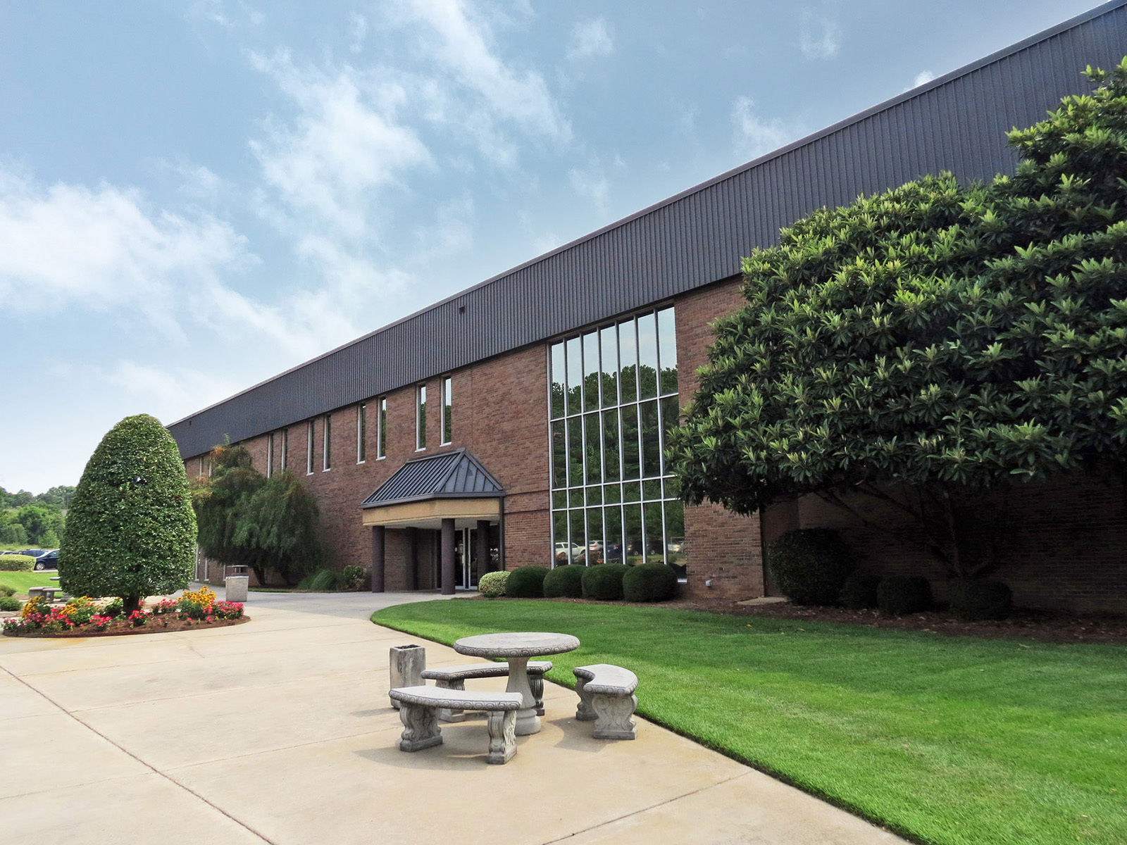 Browning_Exterior01_ED