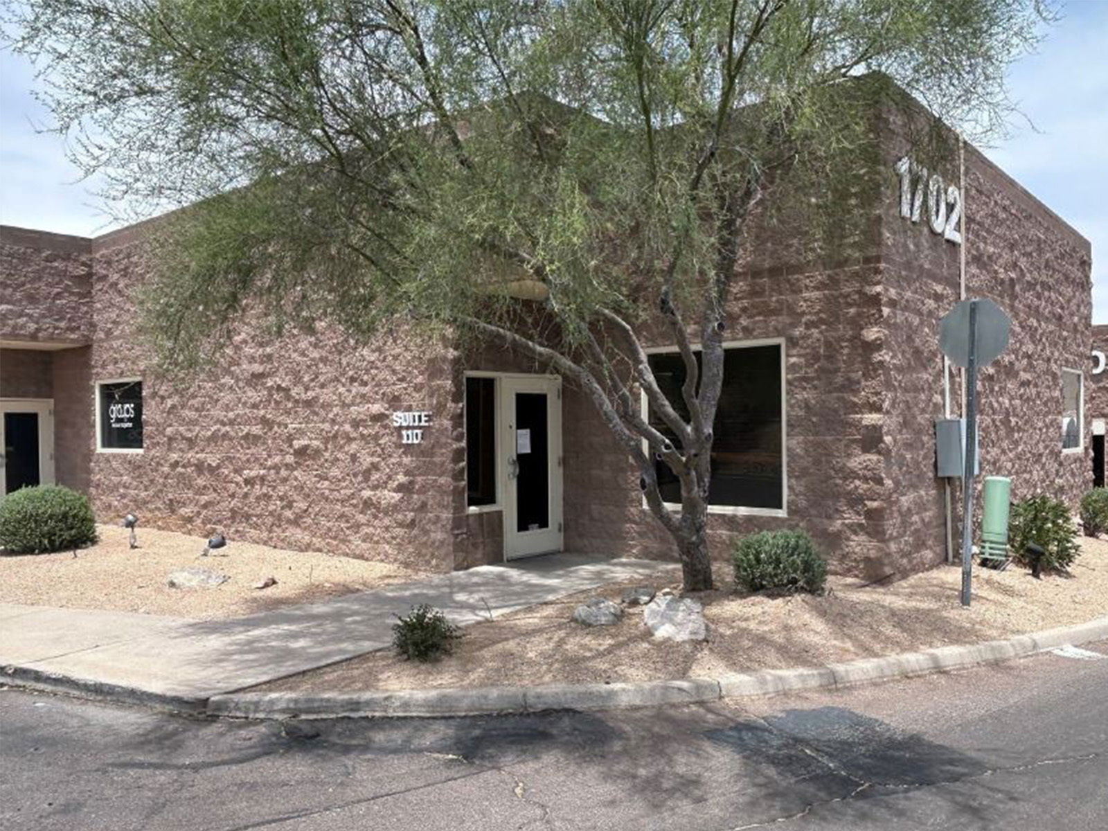 1702 W Anklam Rd.JPG