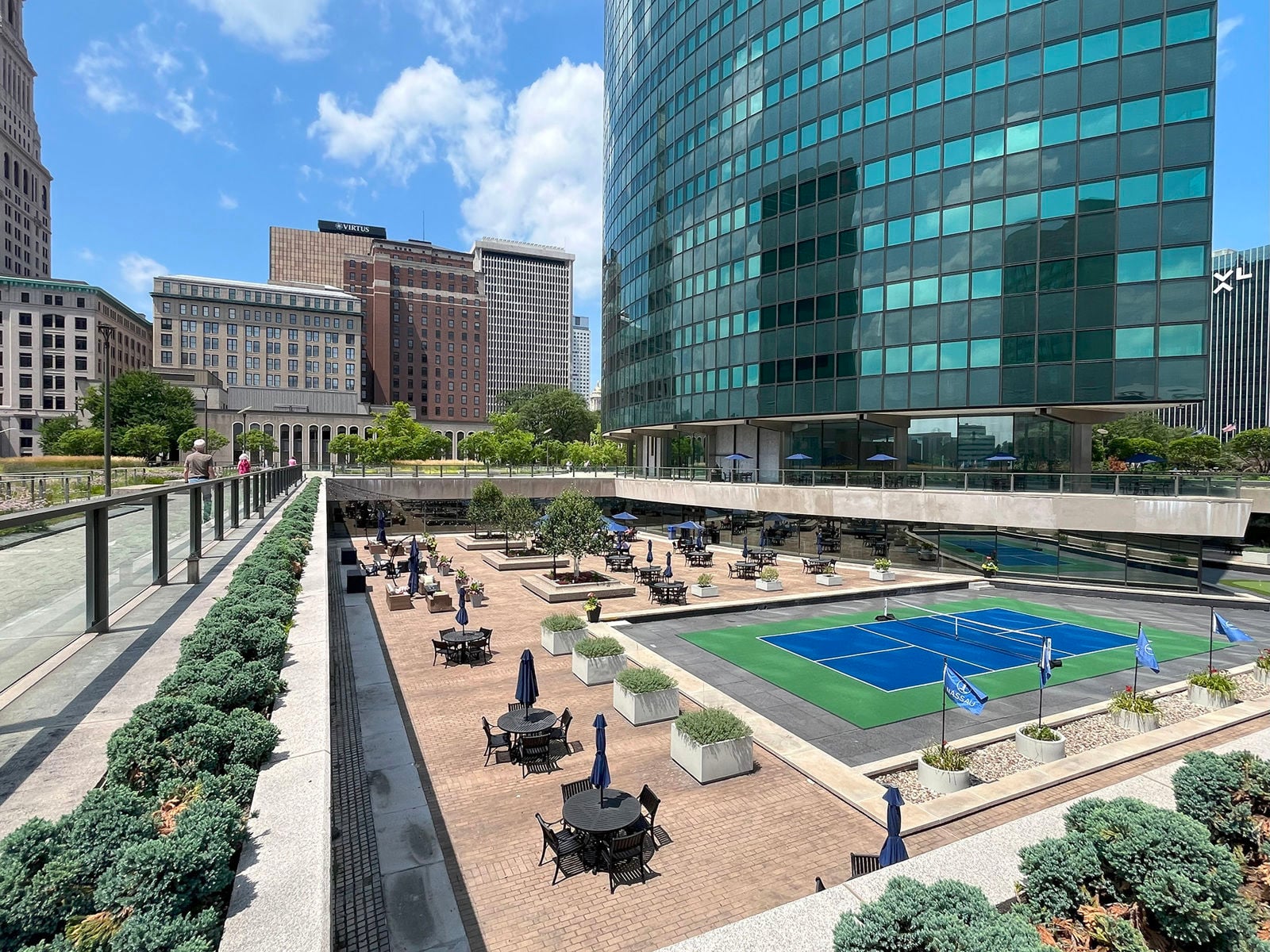 1 American Row - Image 9