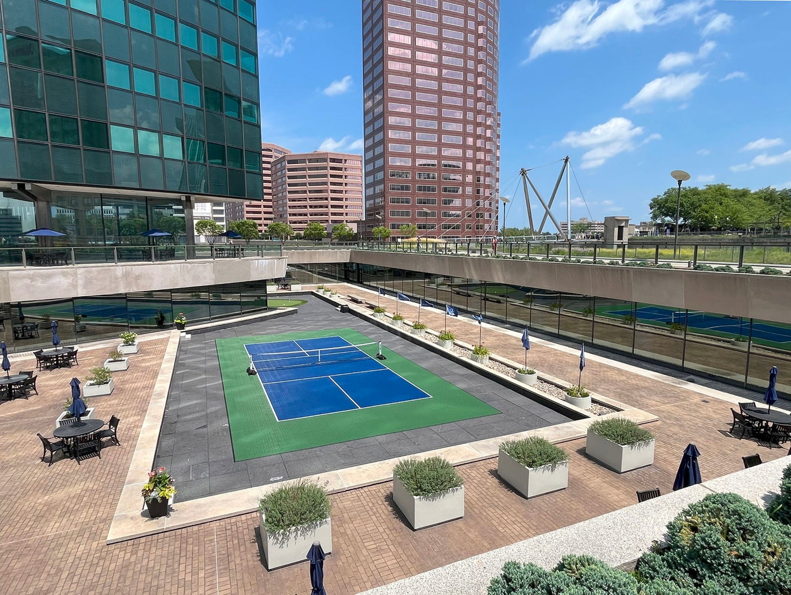 1 American Row - Image 13