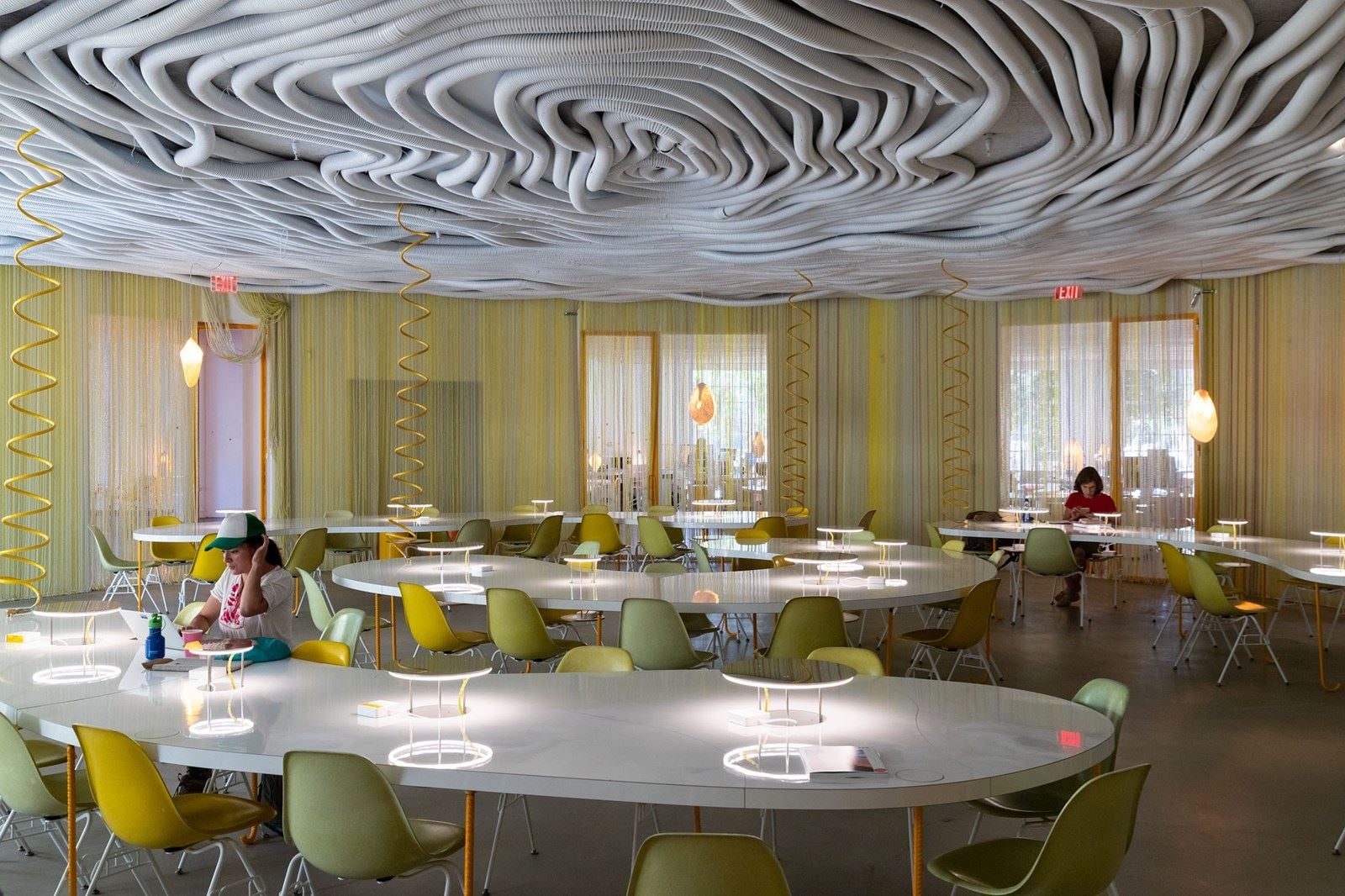 SH Hollywood SCA 5917