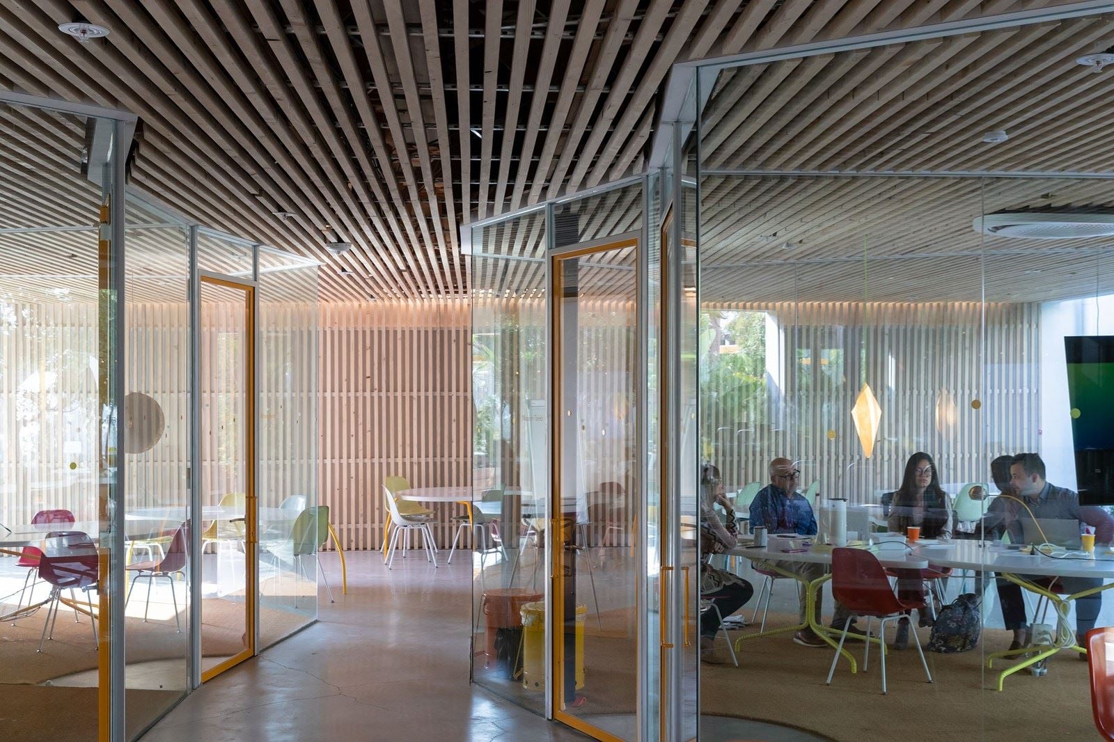 SH Hollywood SCA 6532