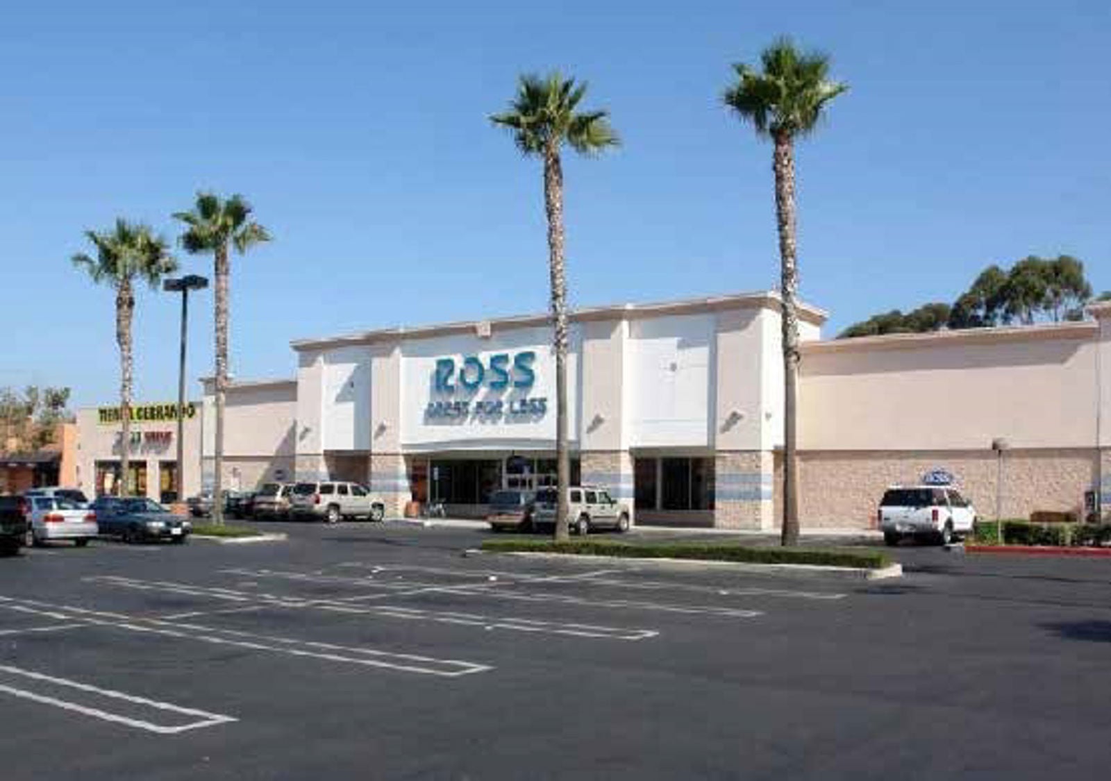 Ross Dress For Less Frontage