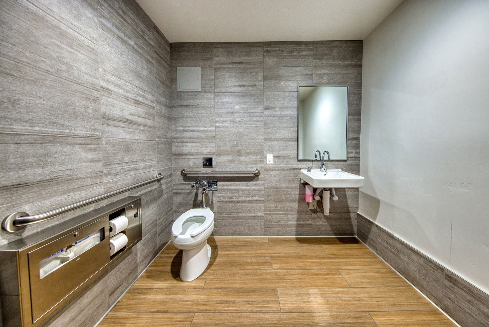 3rd Floor_2S1A0973_hdr