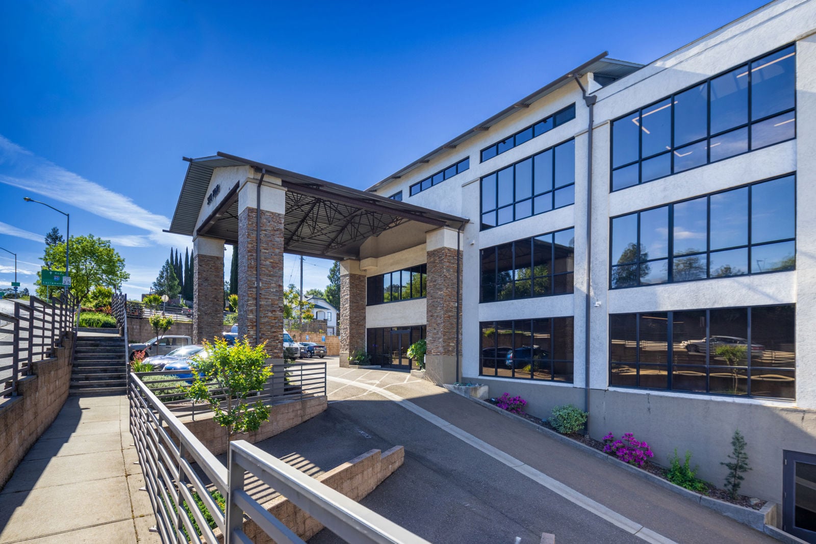 Exterior_2S1A0870-HDR