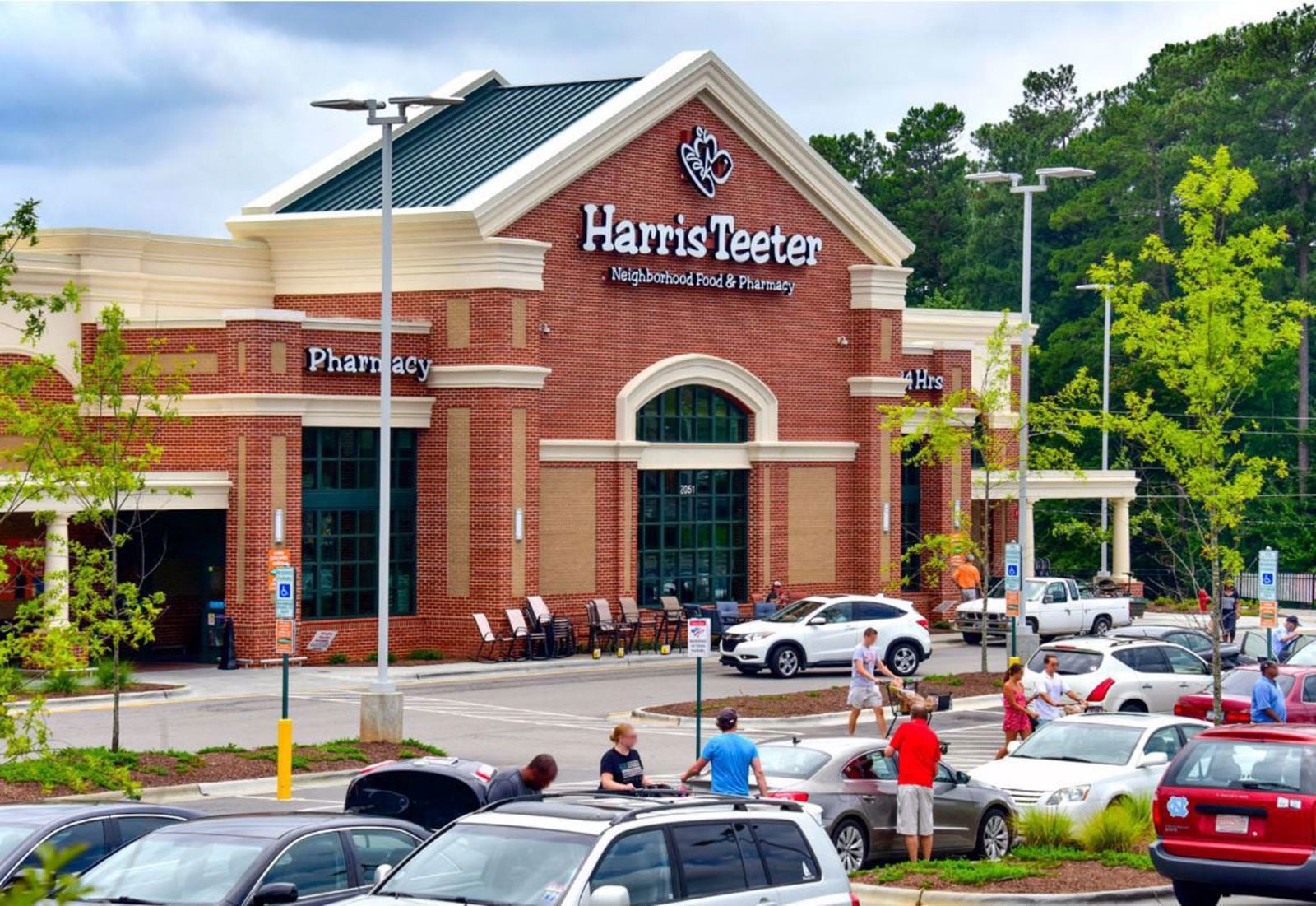 Pointe at Creedmoor_Harris Teeter.JPG