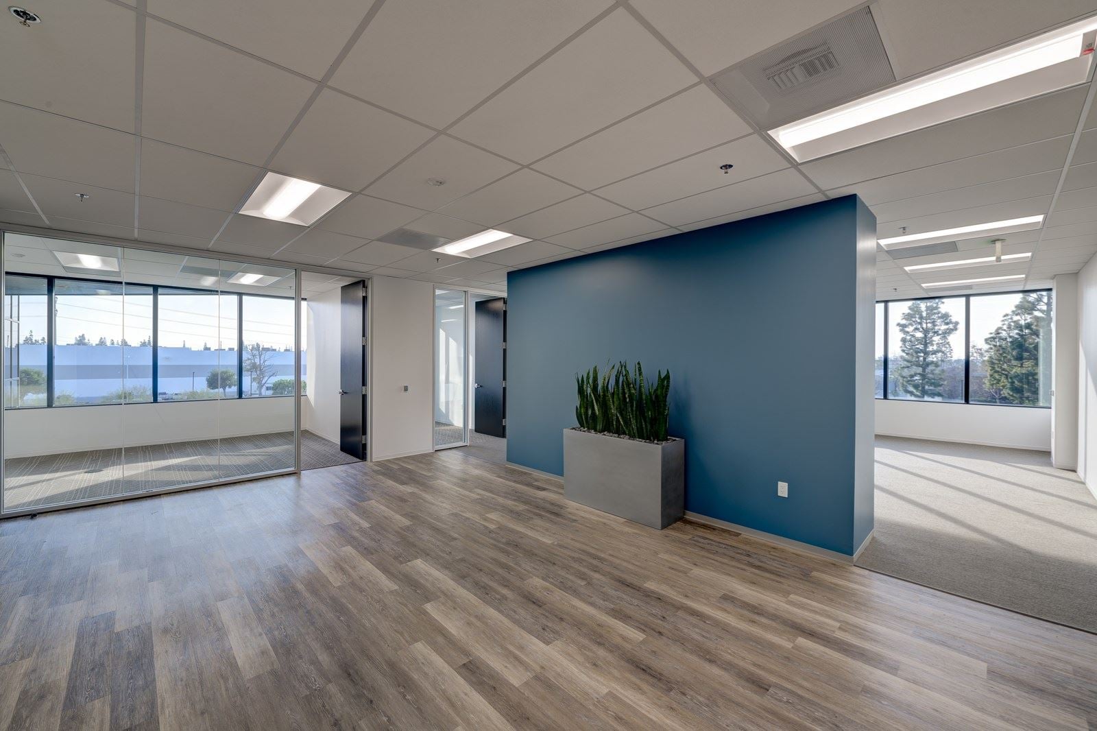 floor2_spec-office-south_01_2_3_4_5