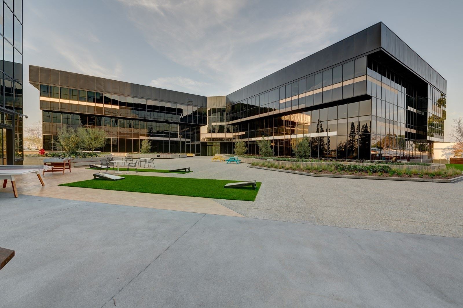 podium_groundlevel_02_01_2_3_4_5