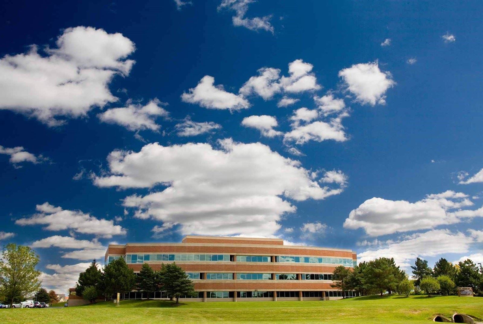 973 Featherstone Rd., Rockford, IL