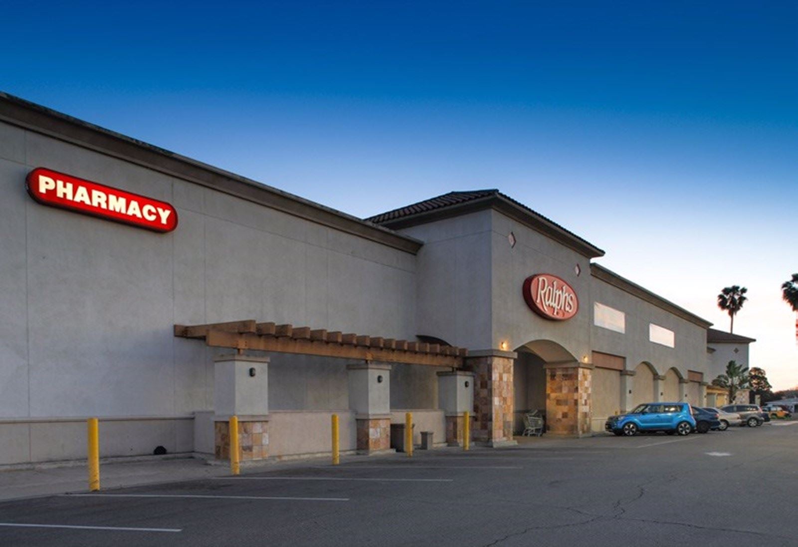 3380 N Los Coyotes Diagonal