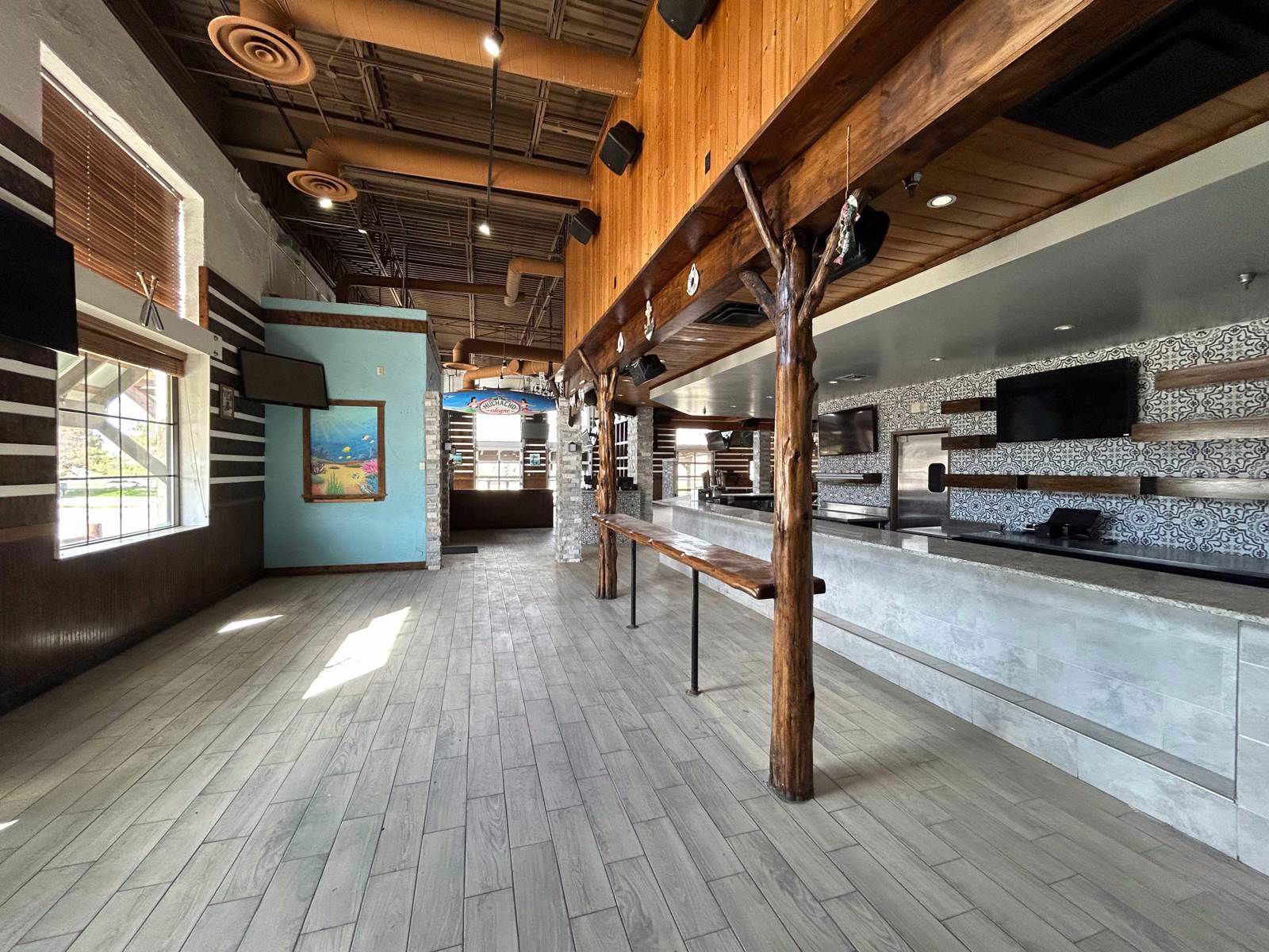 4570-University-Avenue-2.1