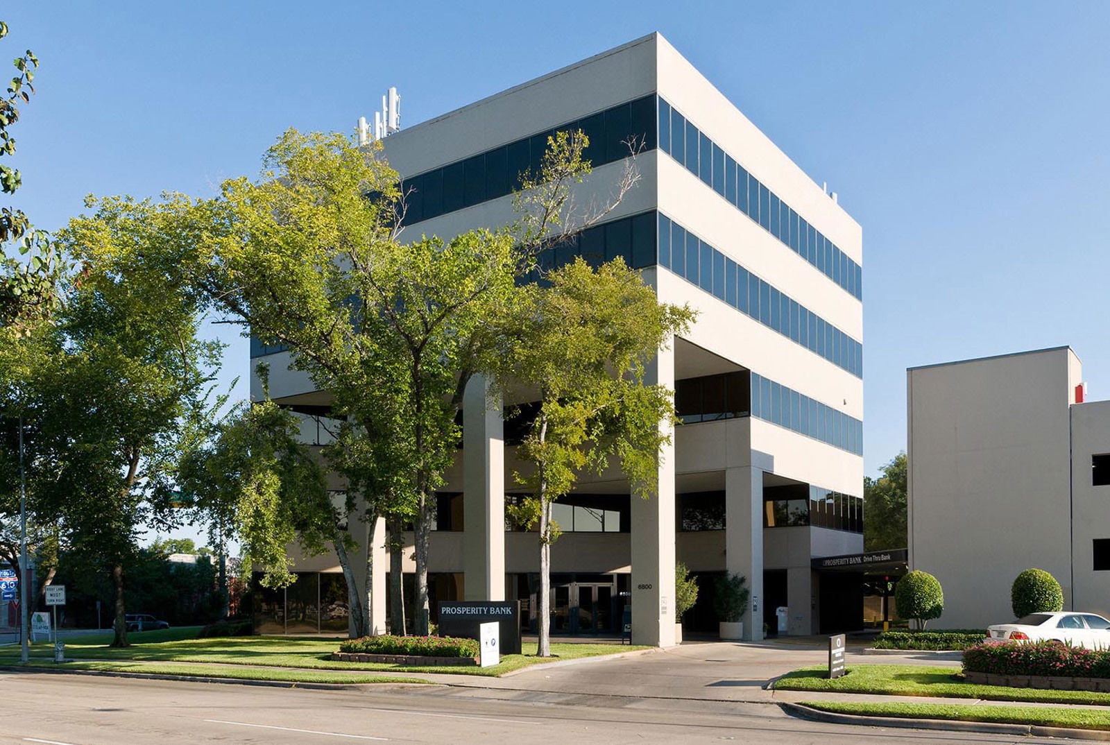 6800 West Loop South