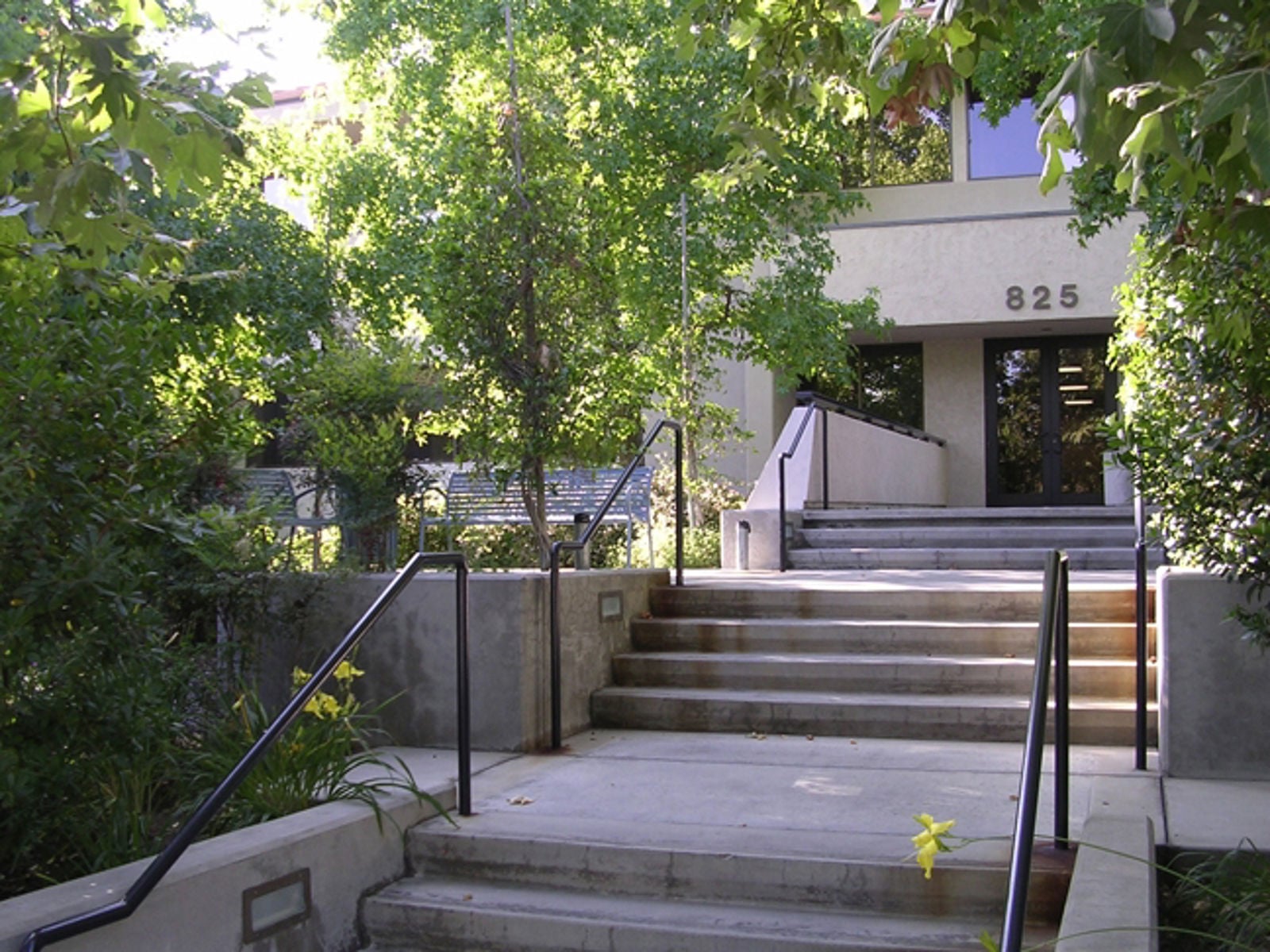 825 Colorado CL Pic.JPG