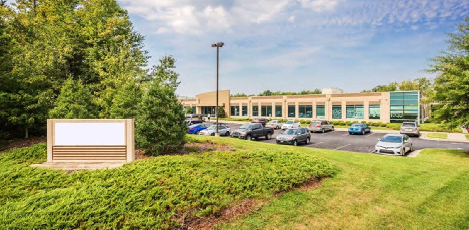 110 Commerce Blvd pic 1