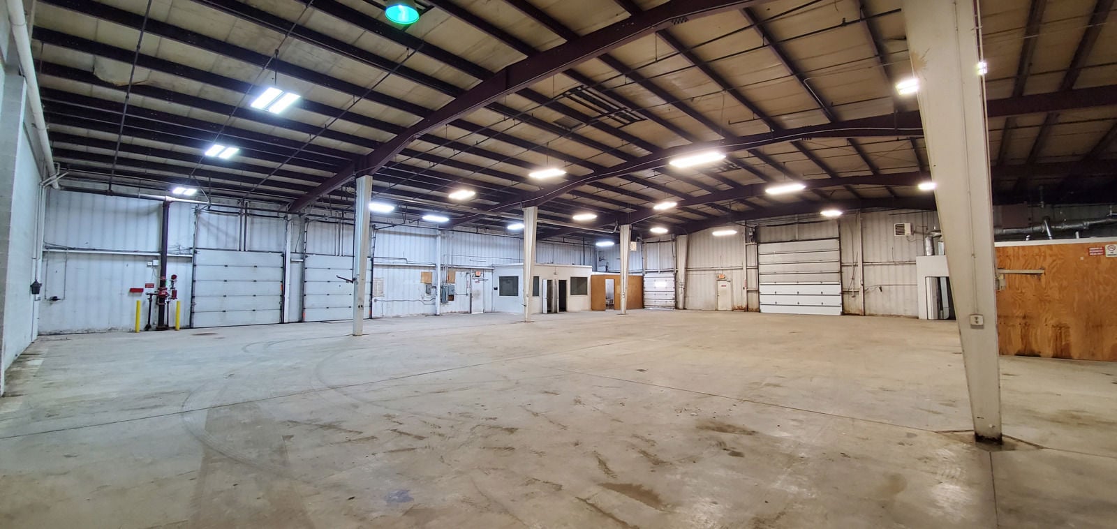 OFFICE/FLEX SPACE FOR LEASE 4564 East 71st Street - Image 3