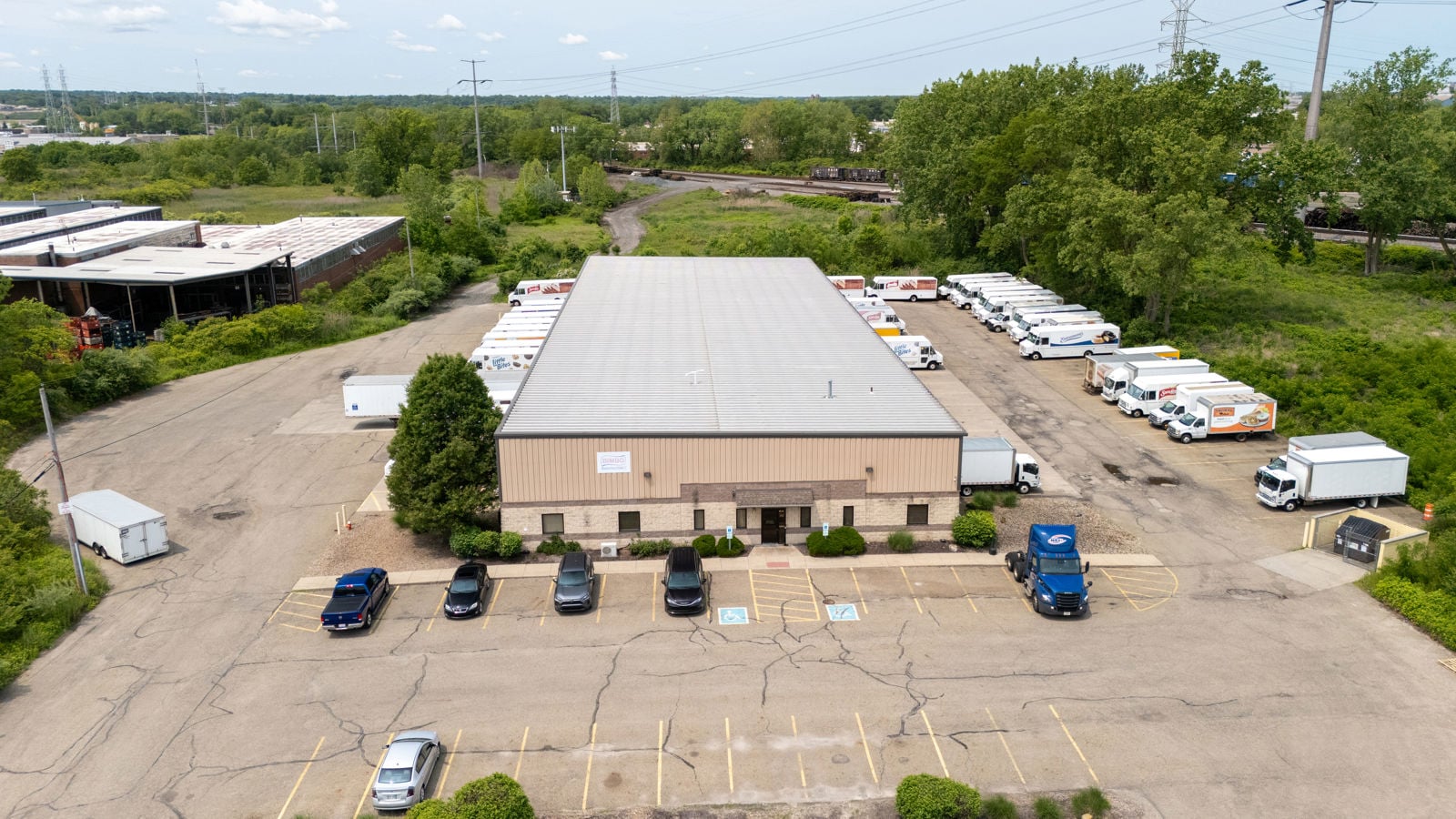 OFFICE/FLEX SPACE FOR LEASE 4564 East 71st Street - Image 4