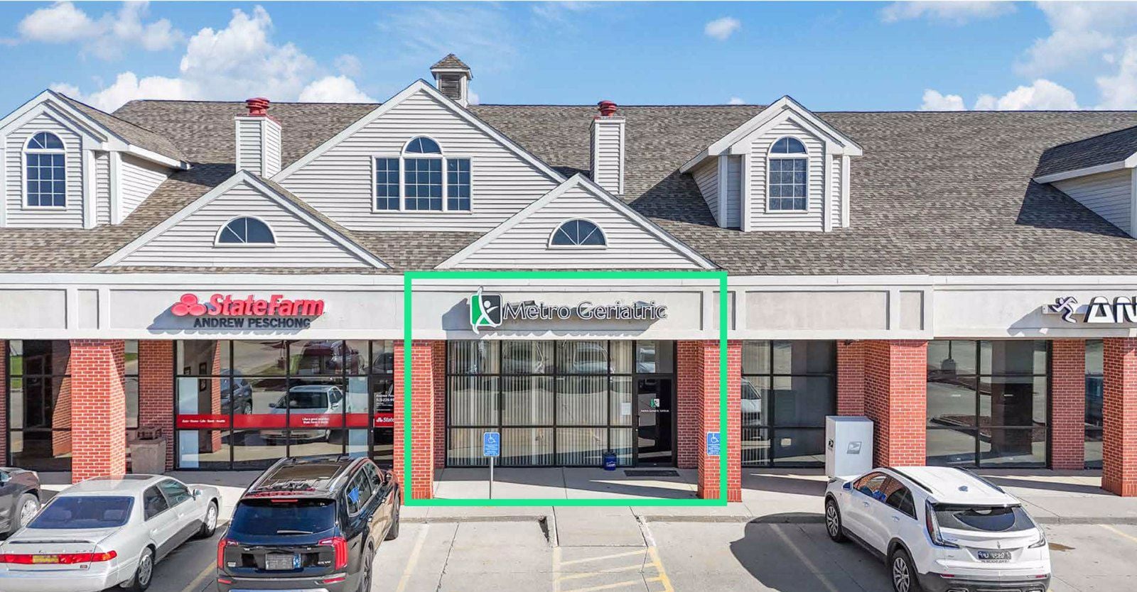 13435-University-Ave_Lake-Pointe-Center-2