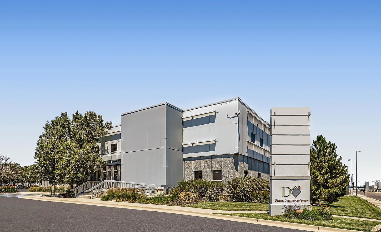 1101 w 48th main image