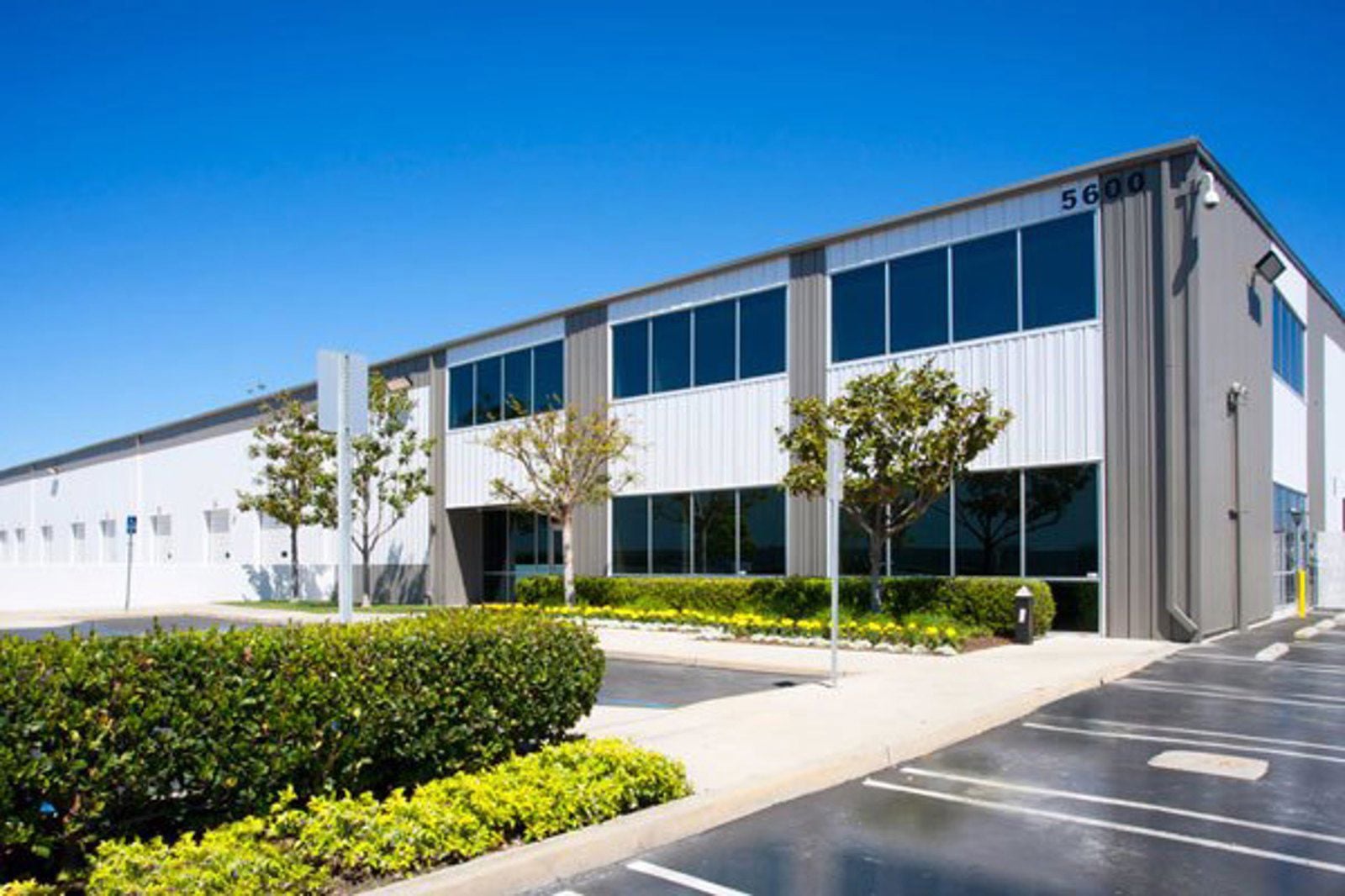 5600-Argosy Bldg Photo