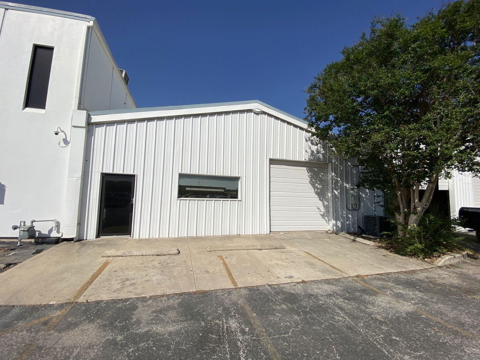 Jewel Industrial Building 9035 Aero Street - Image 2