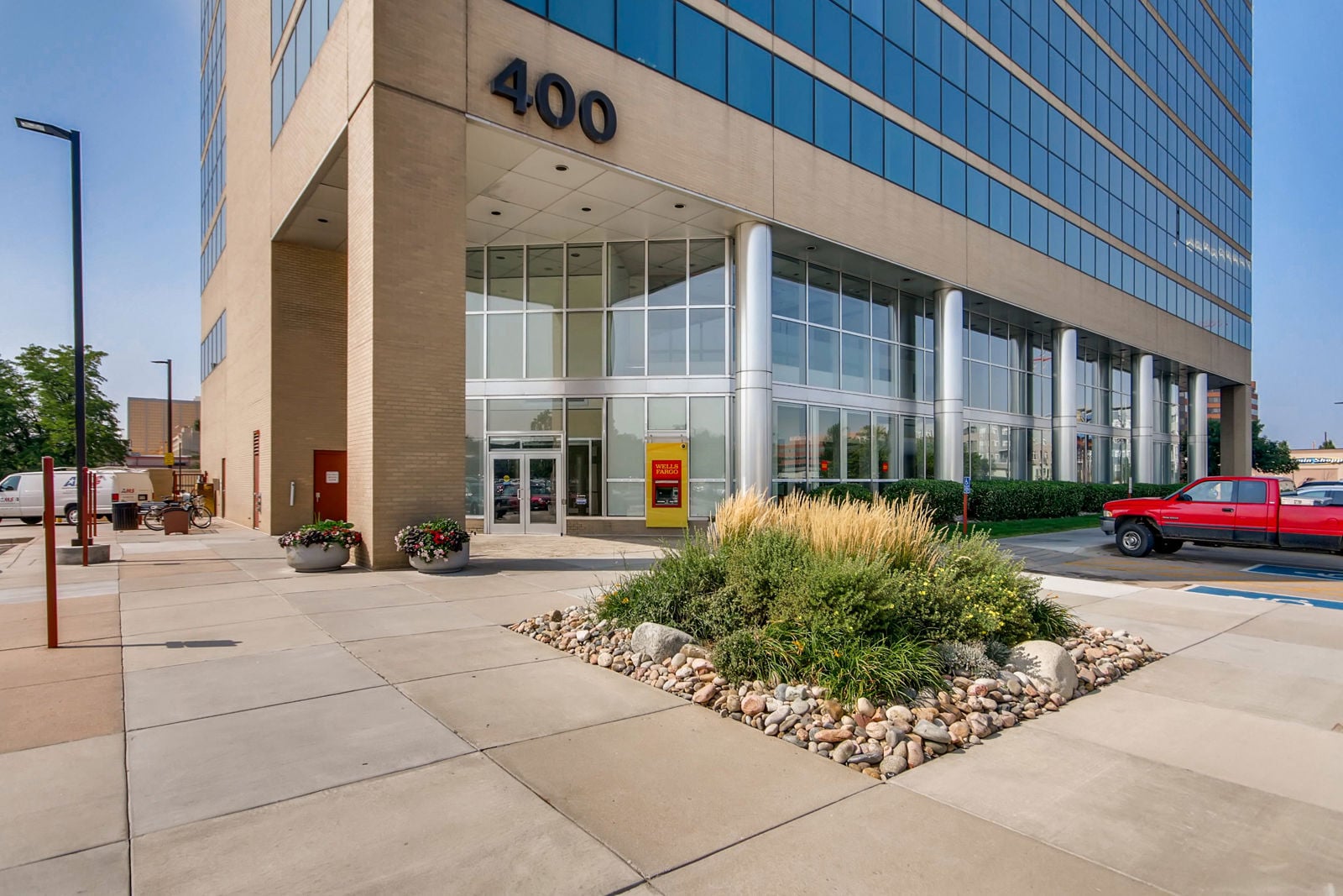 400 S Colorado Blvd Glandale-print-005-49-Exterior Front Entry-3600x2400-300dpi