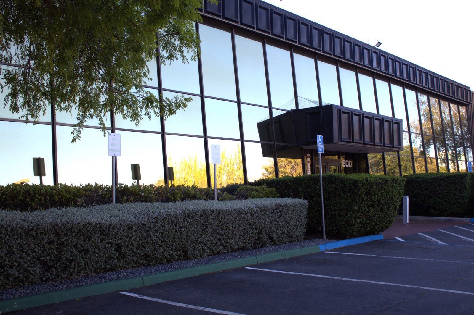 800 S Claremont St, San Mateo