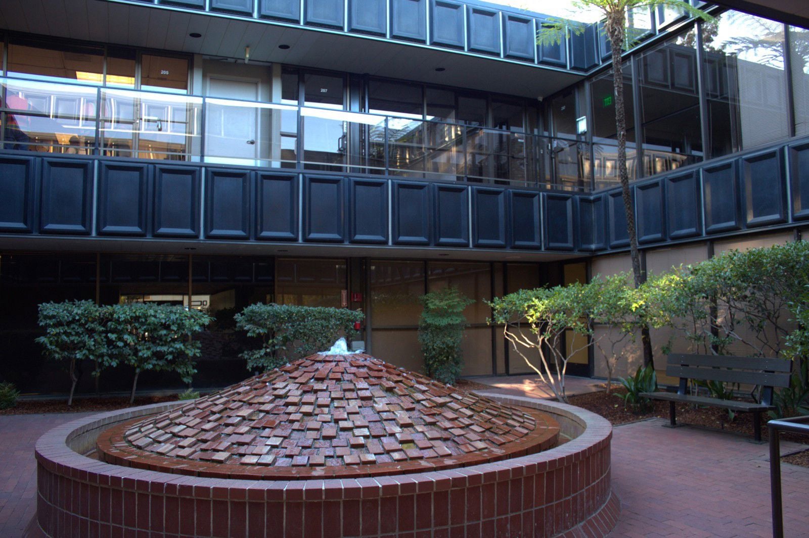 800 S Claremont St, San Mateo