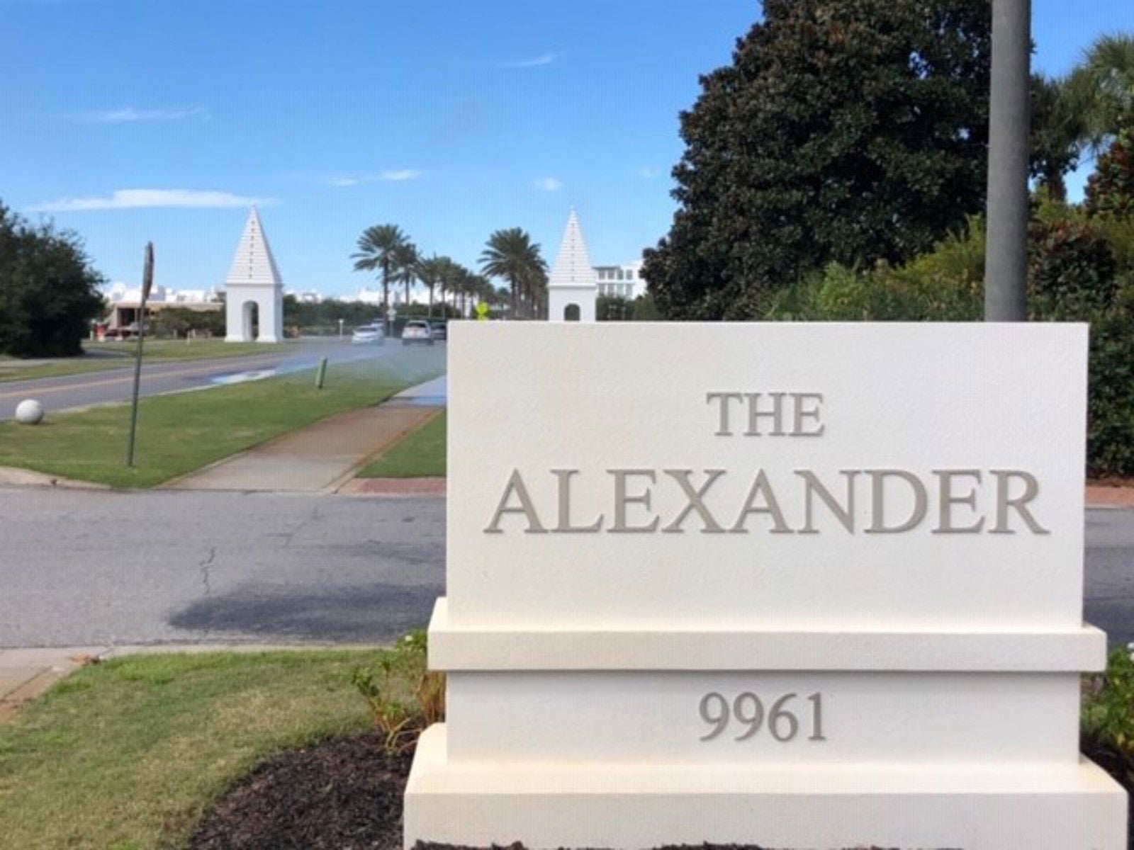 The Alexander  East County Highway 30A - Image 4