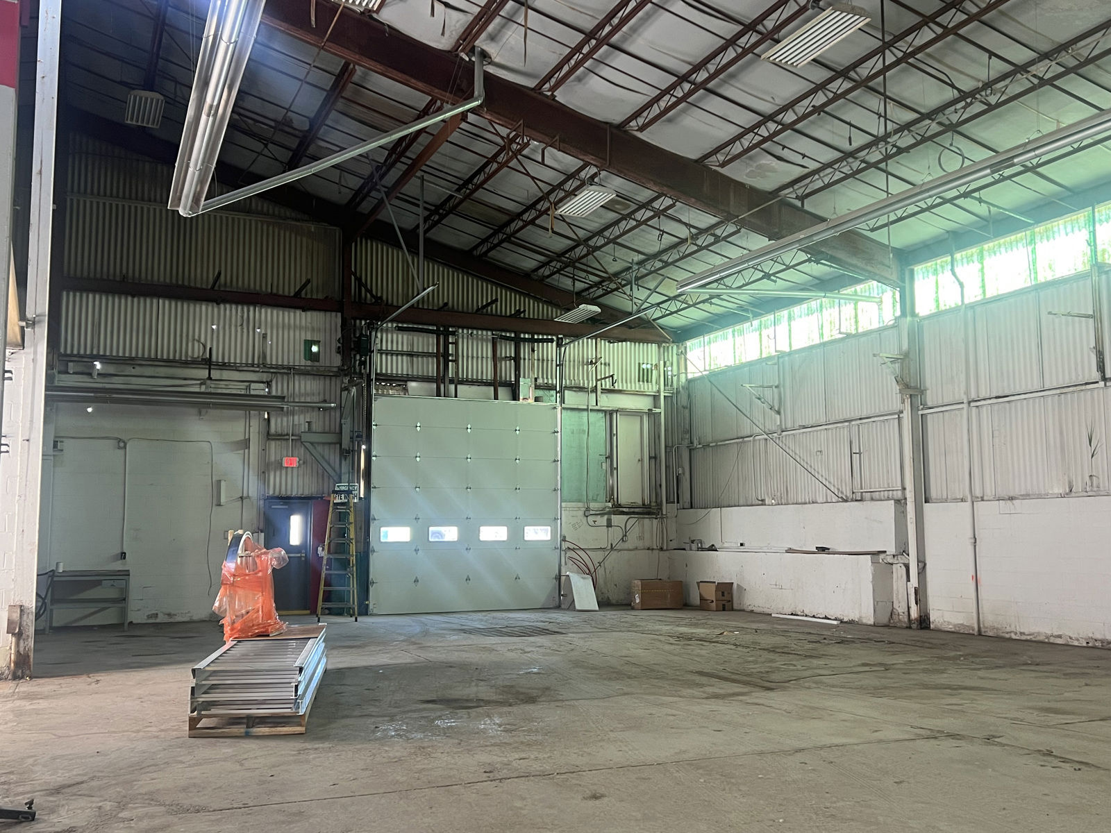 21,000 SF OF WAREHOUSE/OFFICE SPACE AVAILABLE 29000 Lakeland Boulevard - Image 2