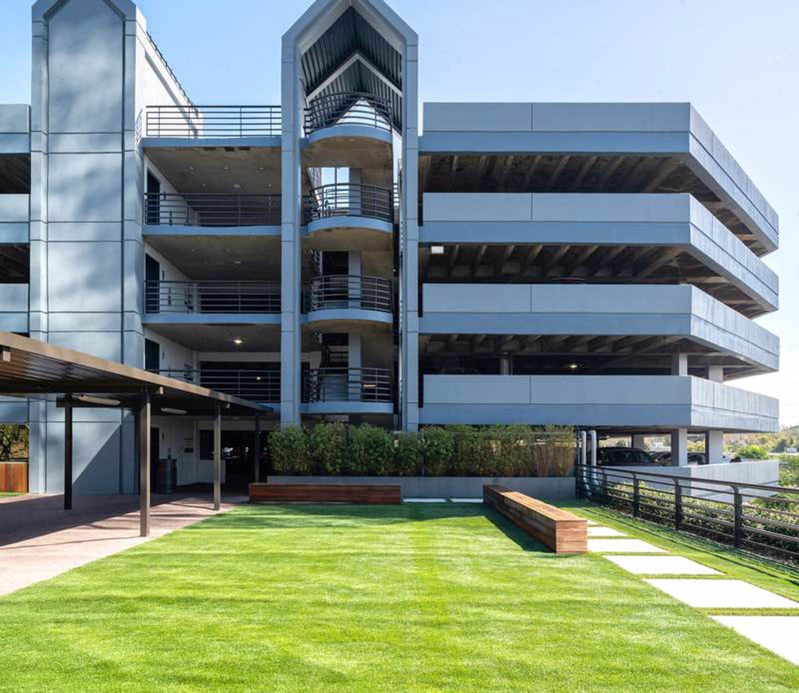 Exterior walkway 1 N. Dale Mabry