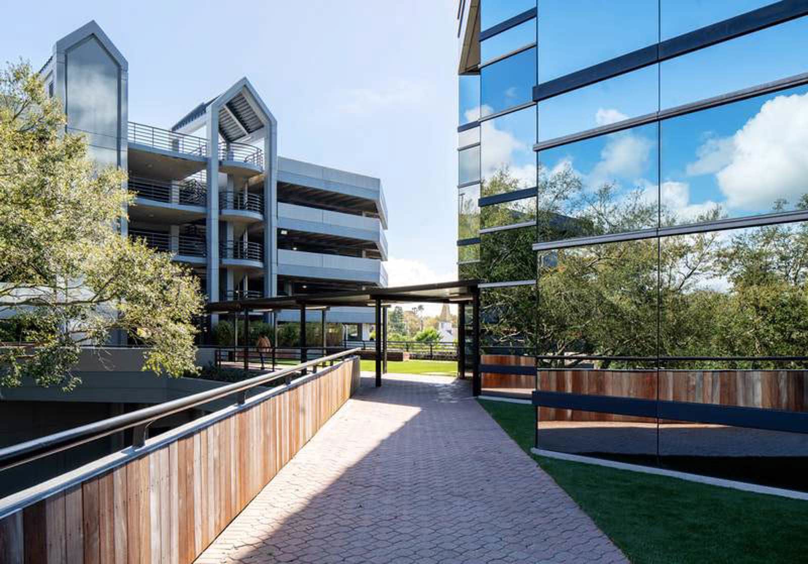 Exterior Walkway 1 N. Dale Mabry