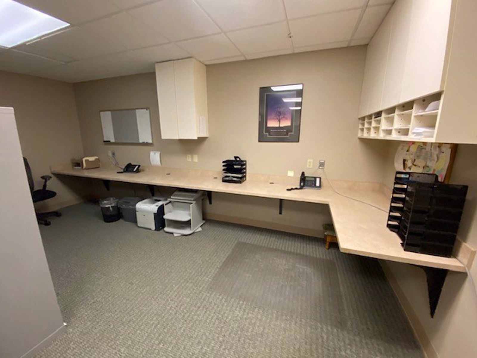 484 County Line common