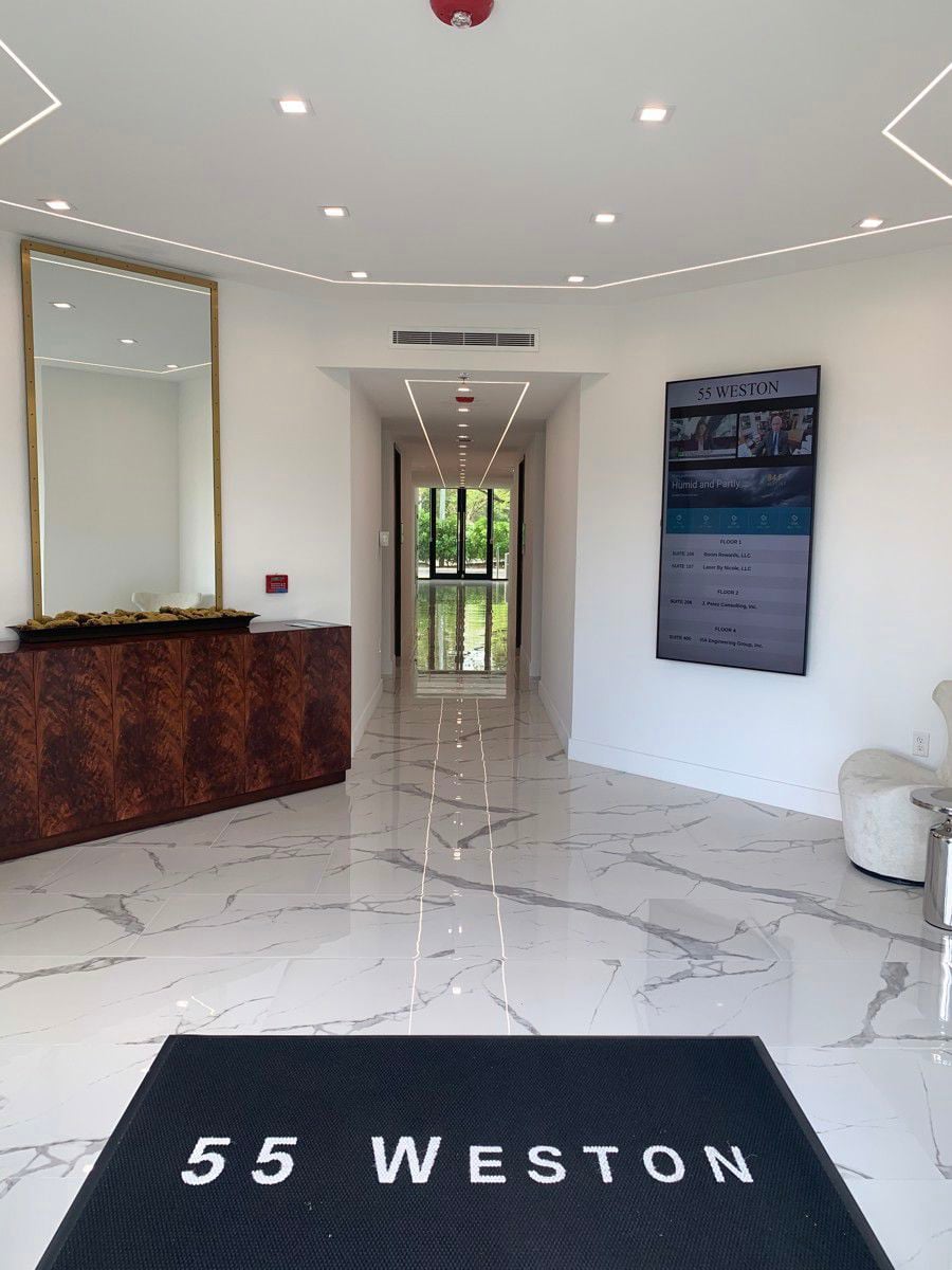 55_Weston_-_Lobby_Overview