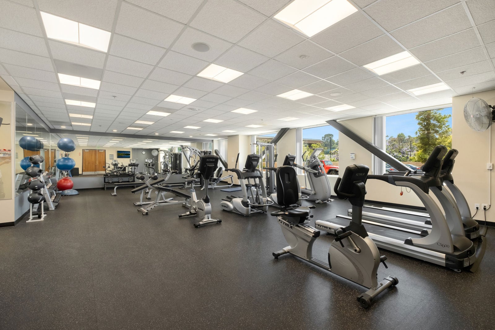 Solana Crossing 380, 420, 440 & 462 Stevens Avenue - Image 8