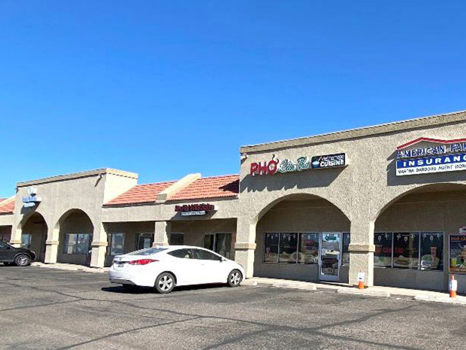 Gee Plaza - Cover.JPG